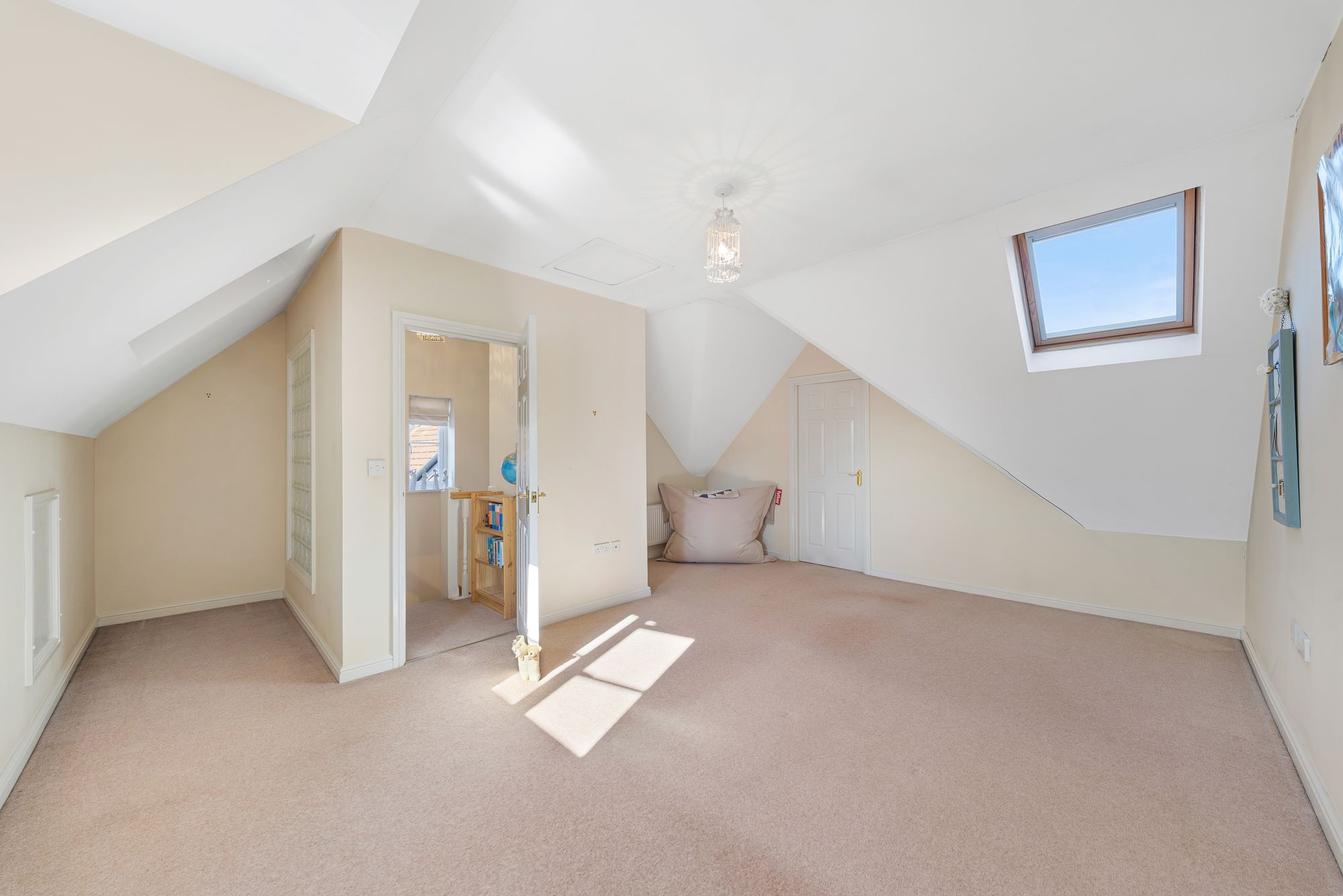 Lindisfarne Court, Widnes, WA8