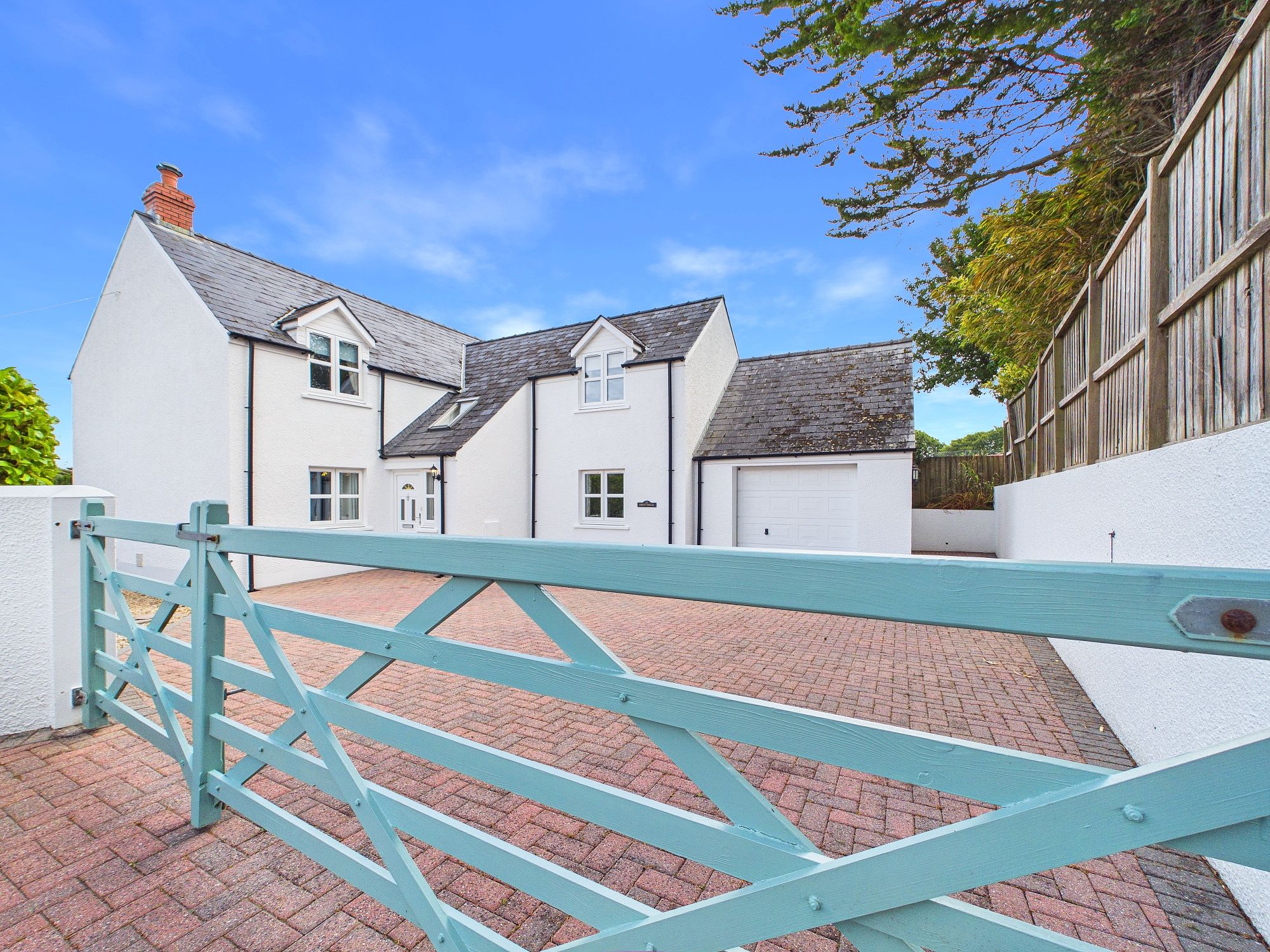 Broadfield Hill, Saundersfoot, SA69