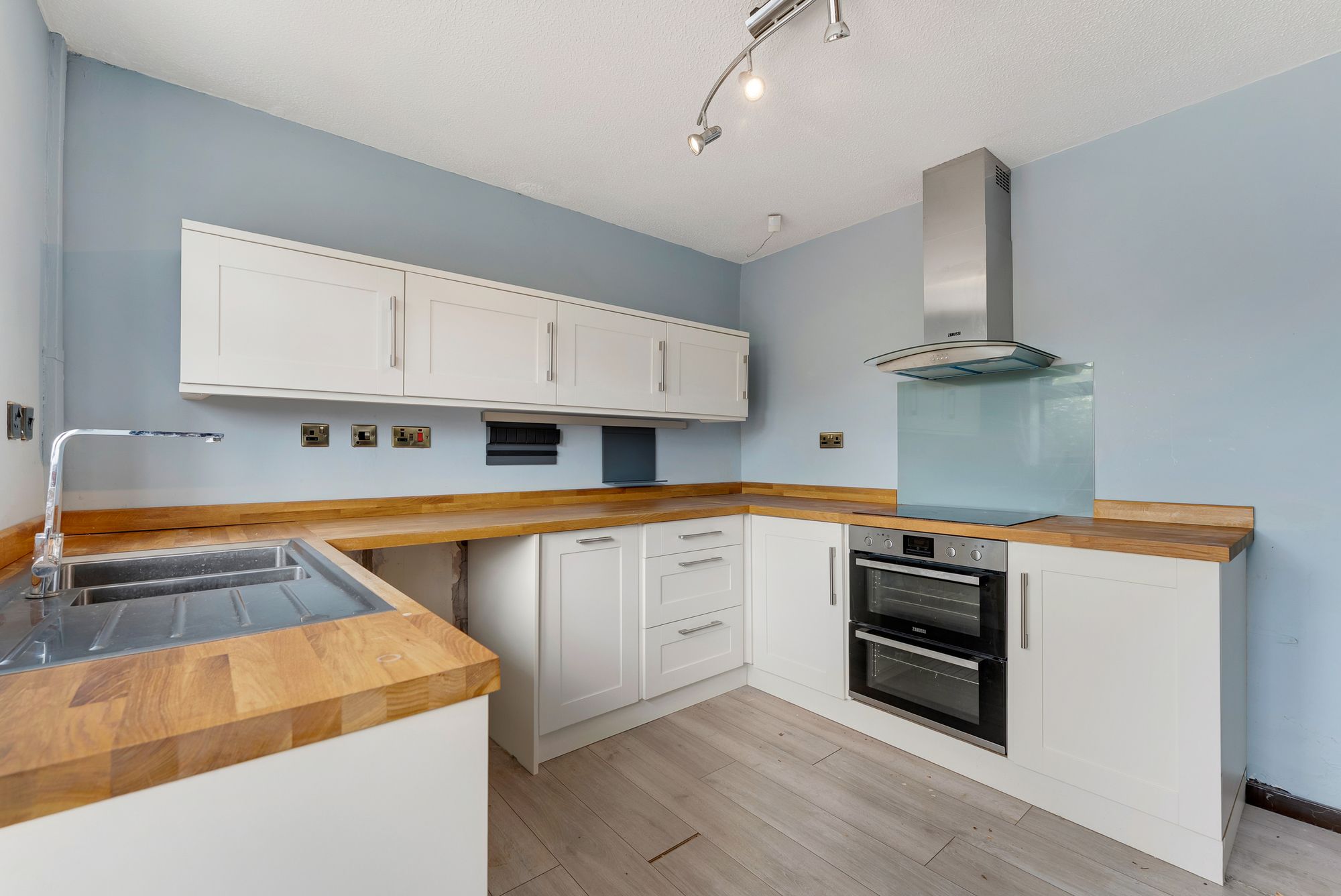 Avebury Close, Widnes, WA8