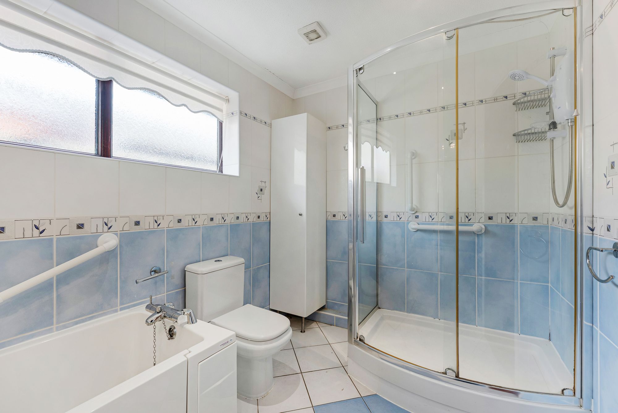 Avebury Close, Widnes, WA8