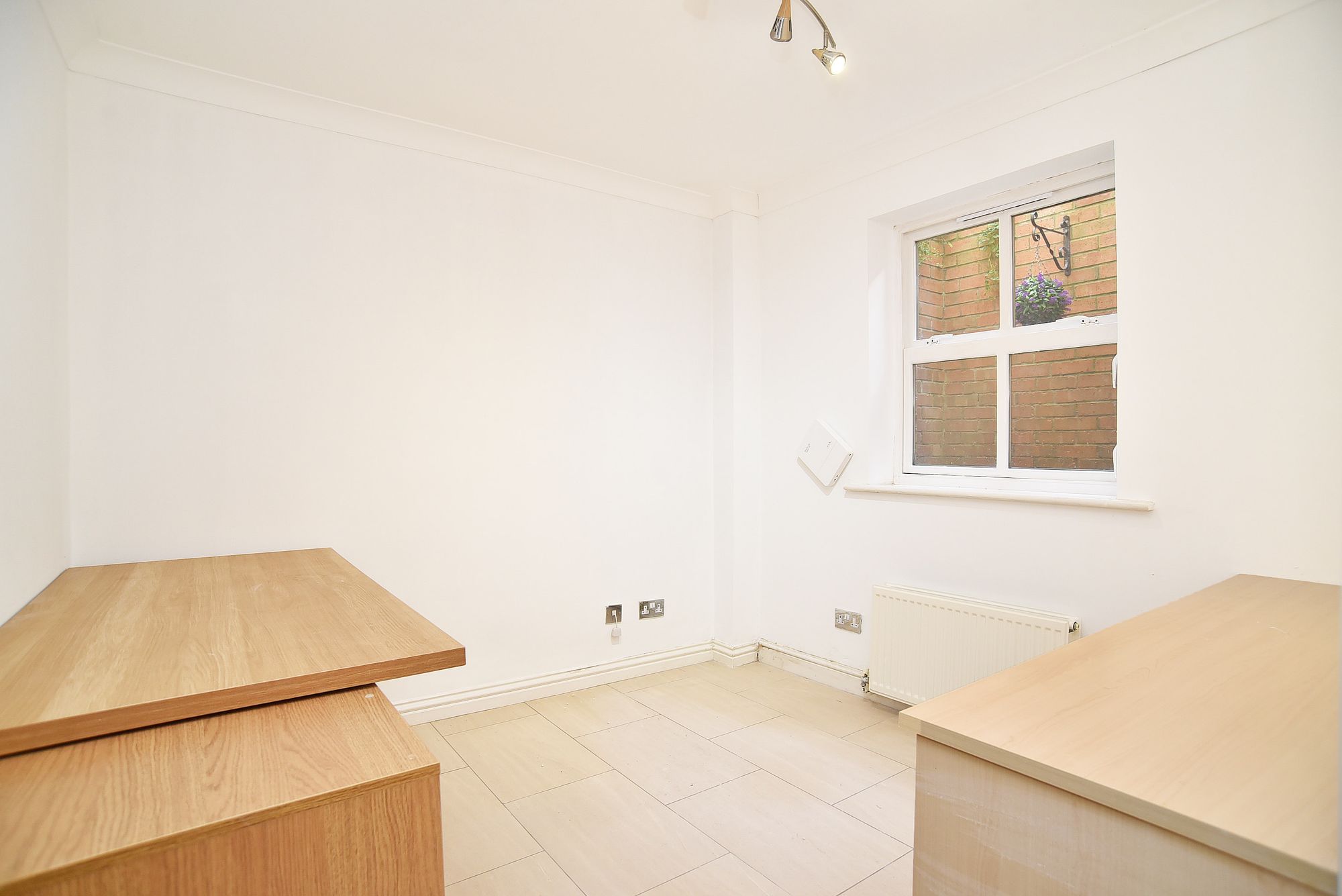 Harrogate Road, Harewood, LS17