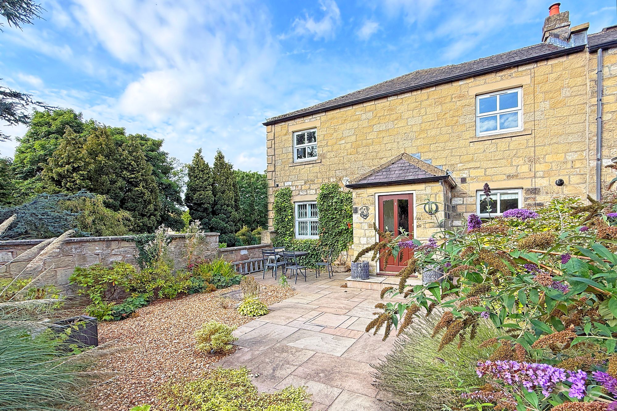 Harrogate Road, Harewood, LS17