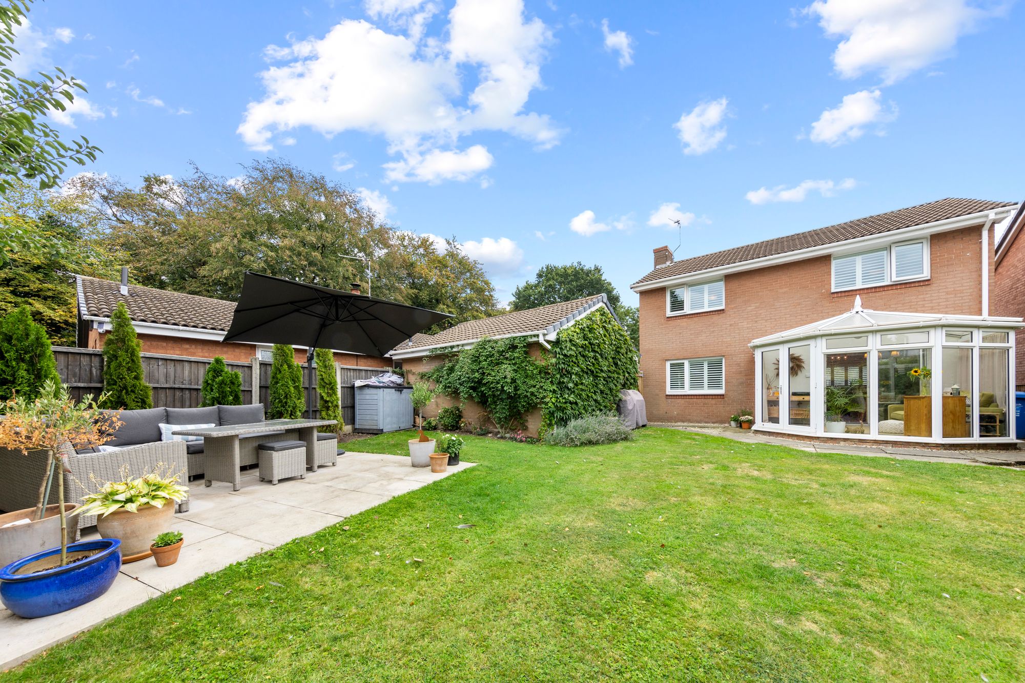 Kilsyth Close, Fearnhead, WA2