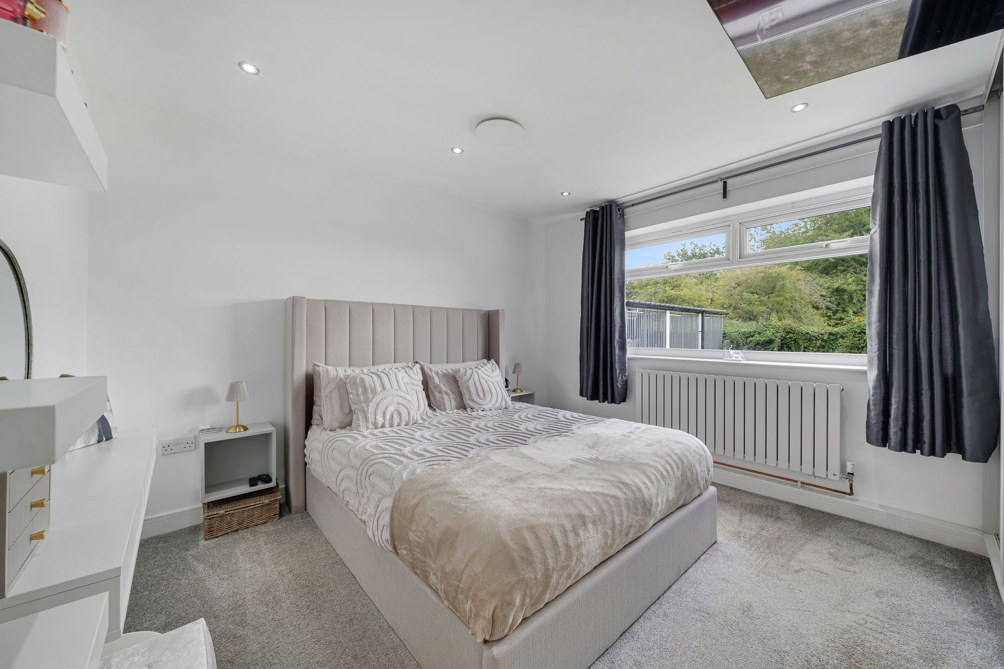 Pex Hill, Widnes, WA8