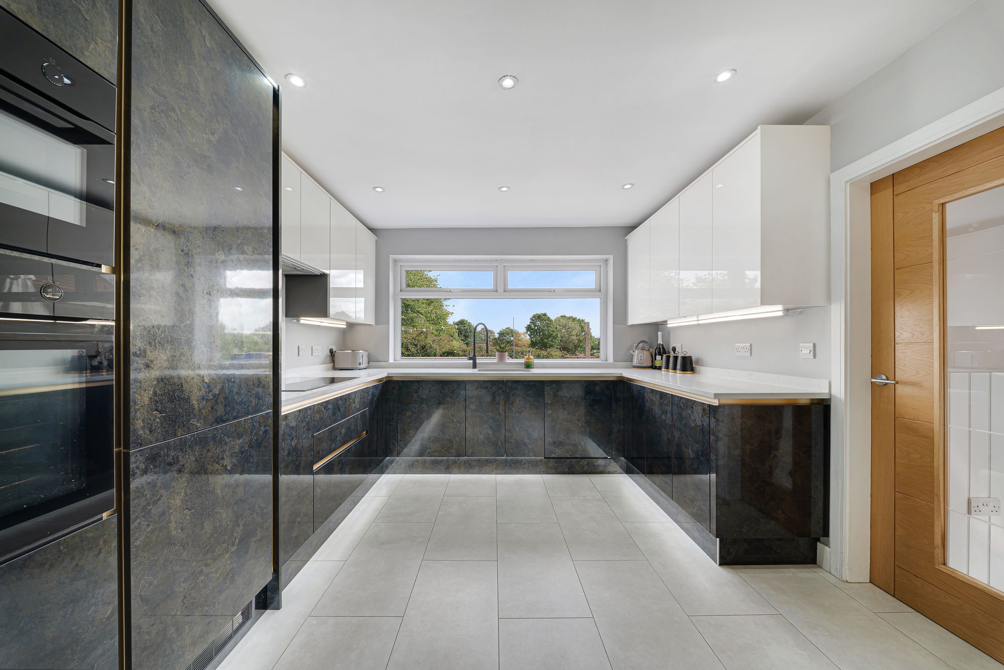 Pex Hill, Widnes, WA8