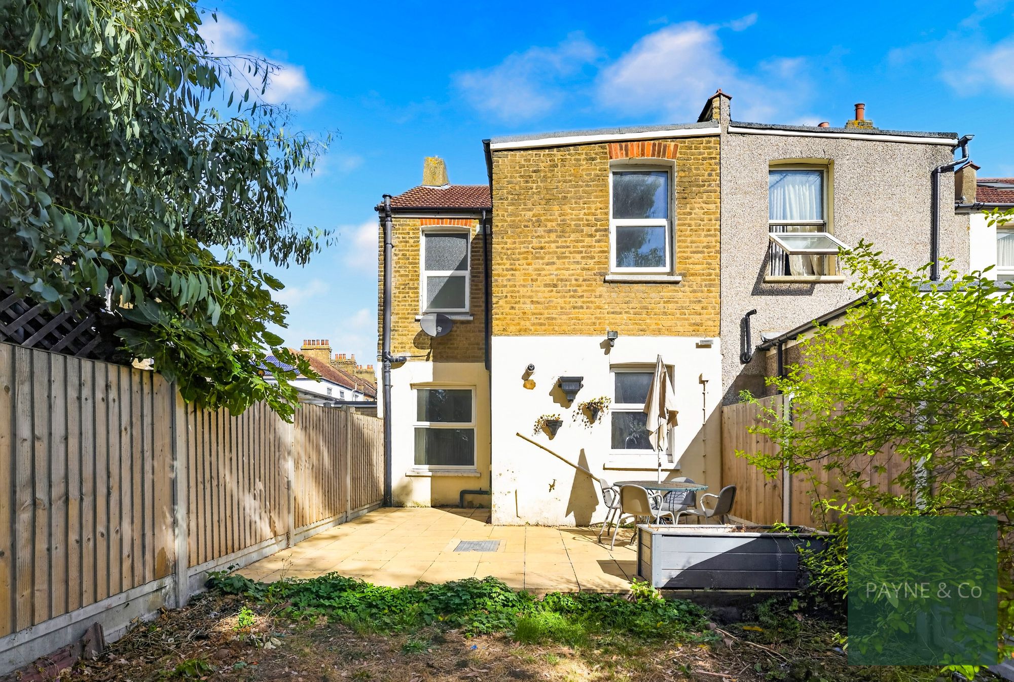 Hampton Road, Ilford, IG1