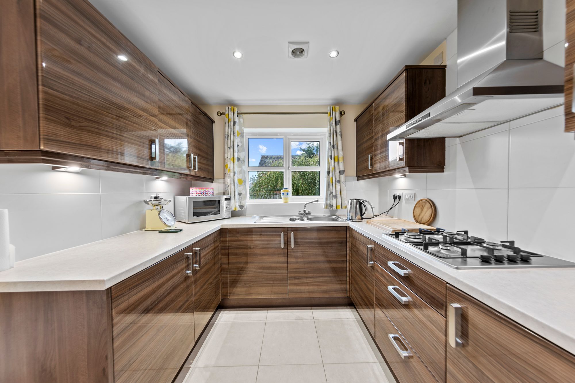Commissioner Square, Paddington, WA1