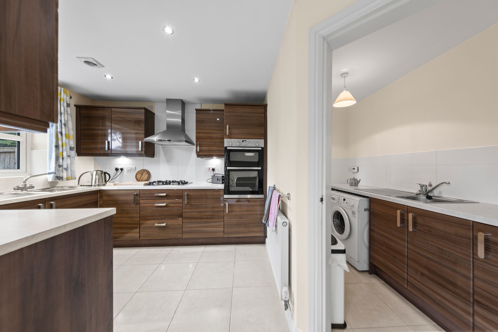 Commissioner Square, Paddington, WA1