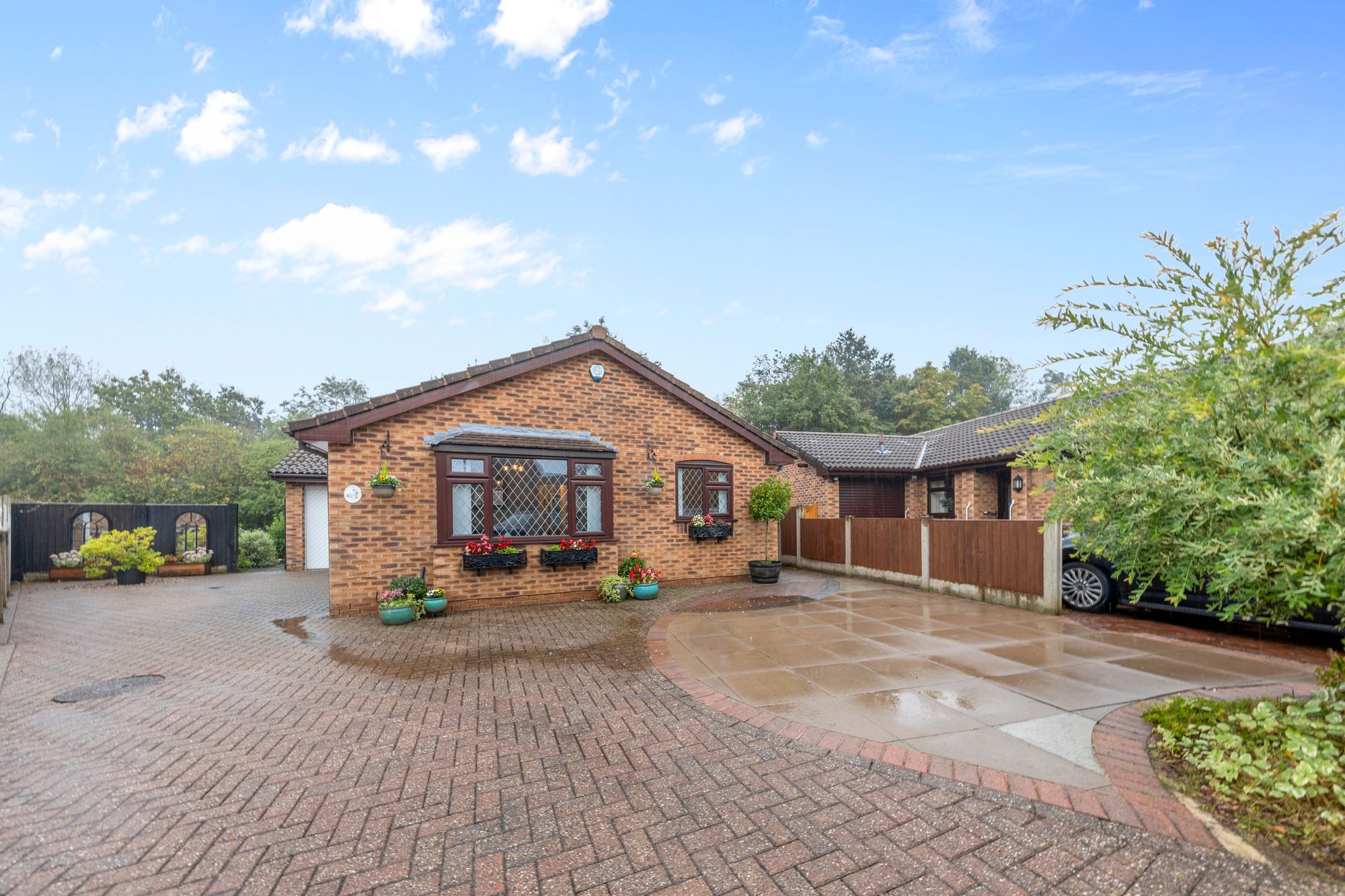Inglewood Close, Birchwood, WA3