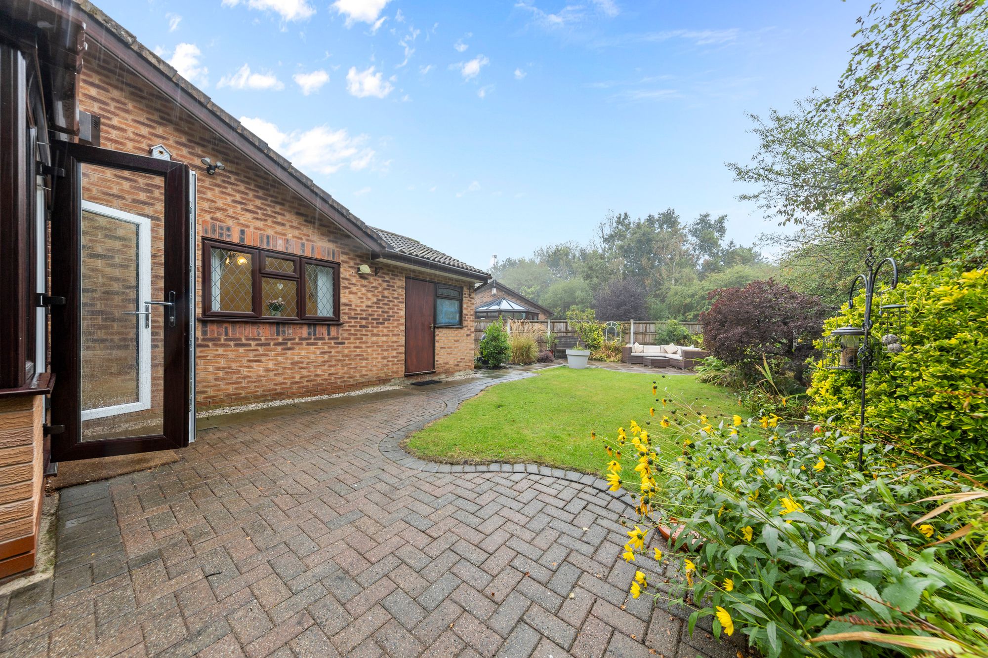 Inglewood Close, Birchwood, WA3