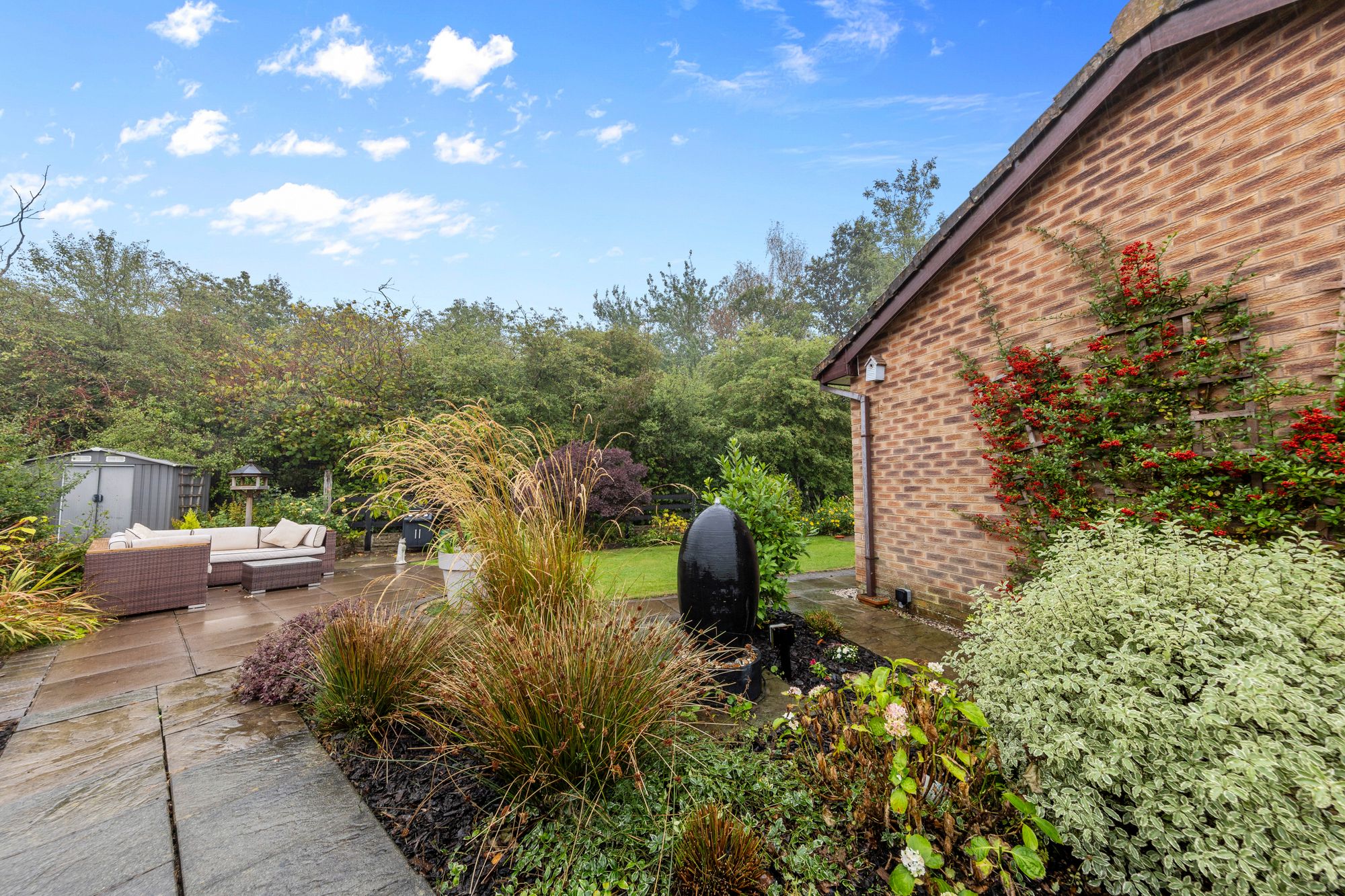Inglewood Close, Birchwood, WA3