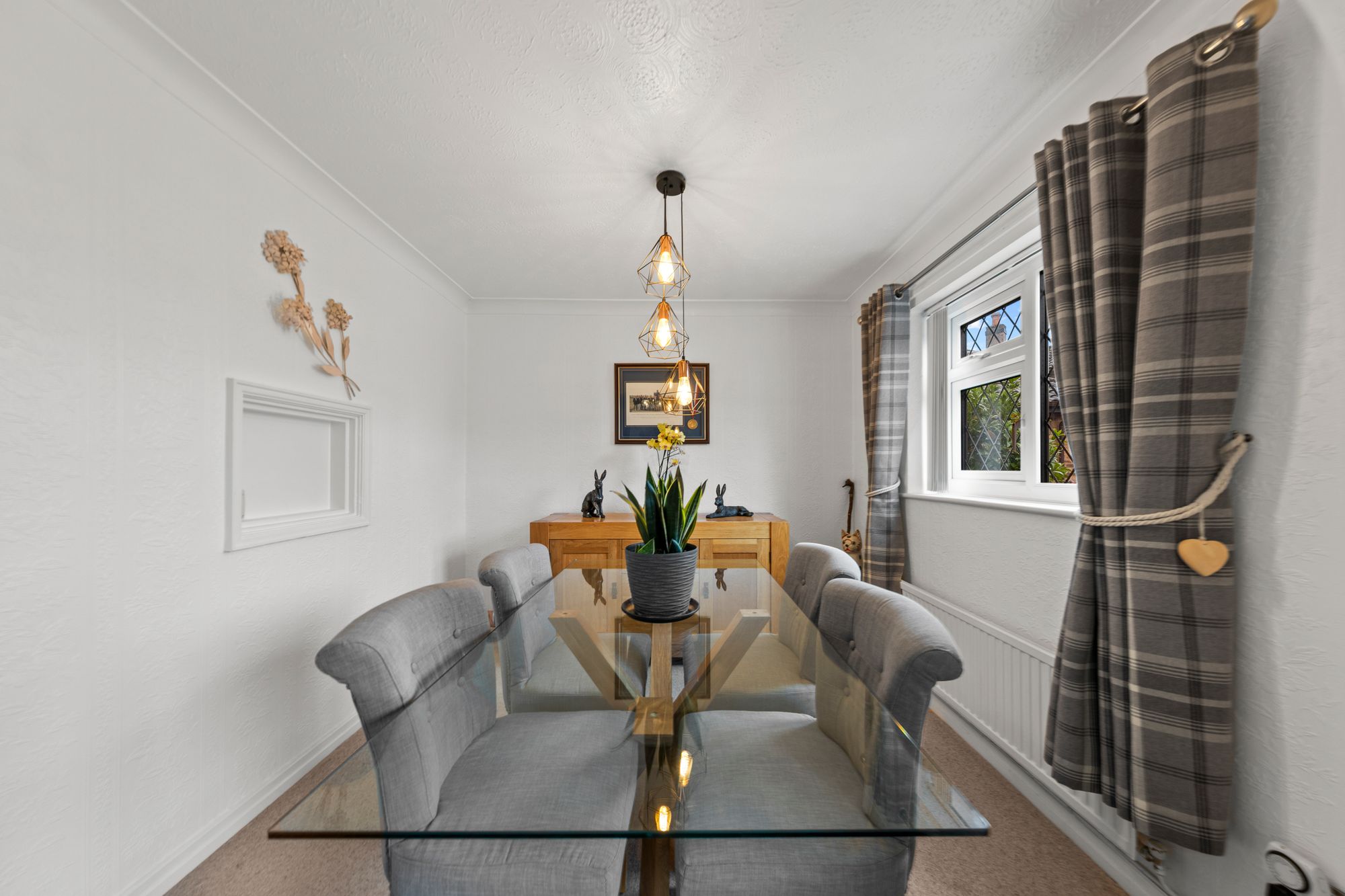 Inglewood Close, Birchwood, WA3