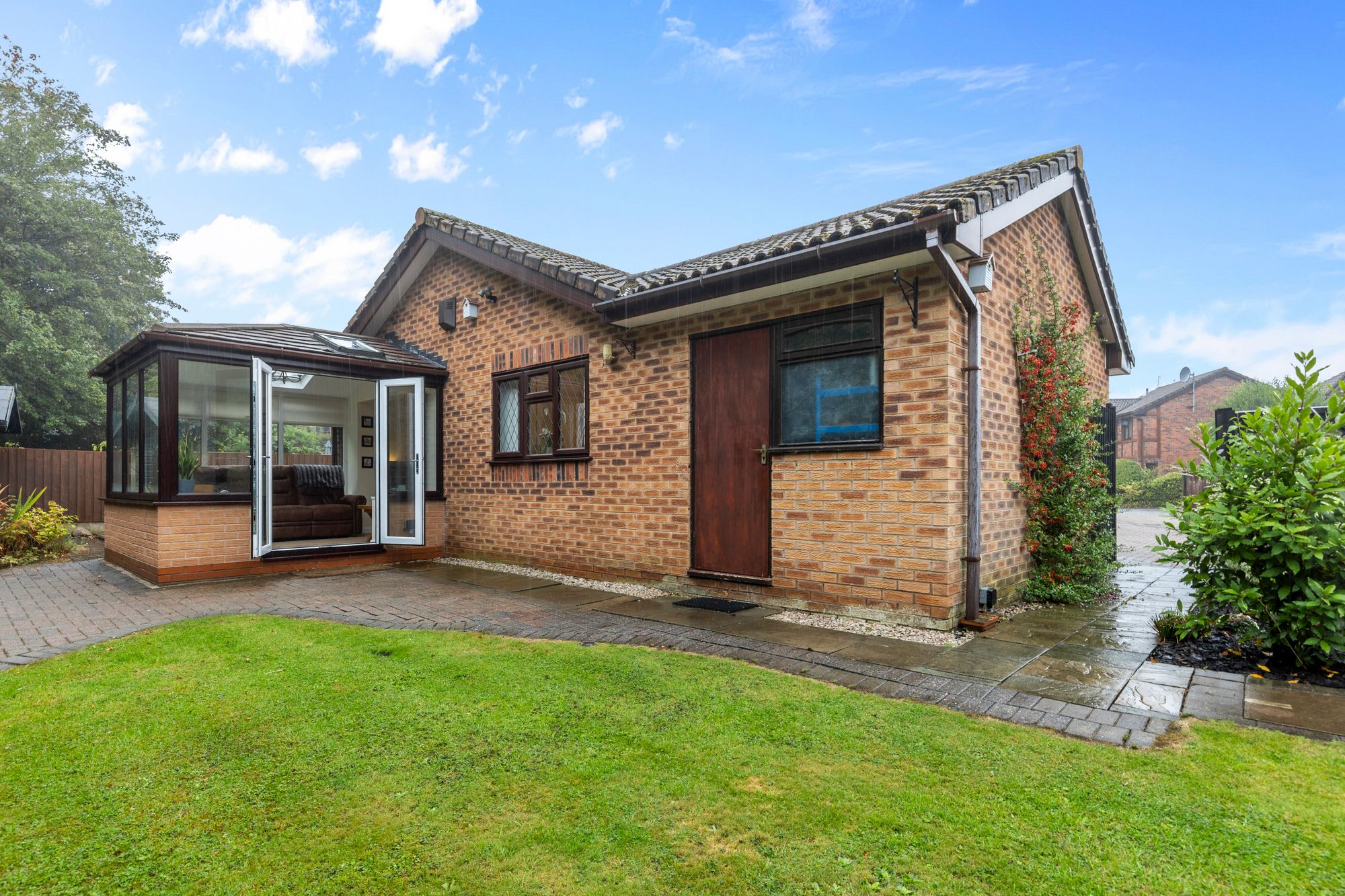 Inglewood Close, Birchwood, WA3
