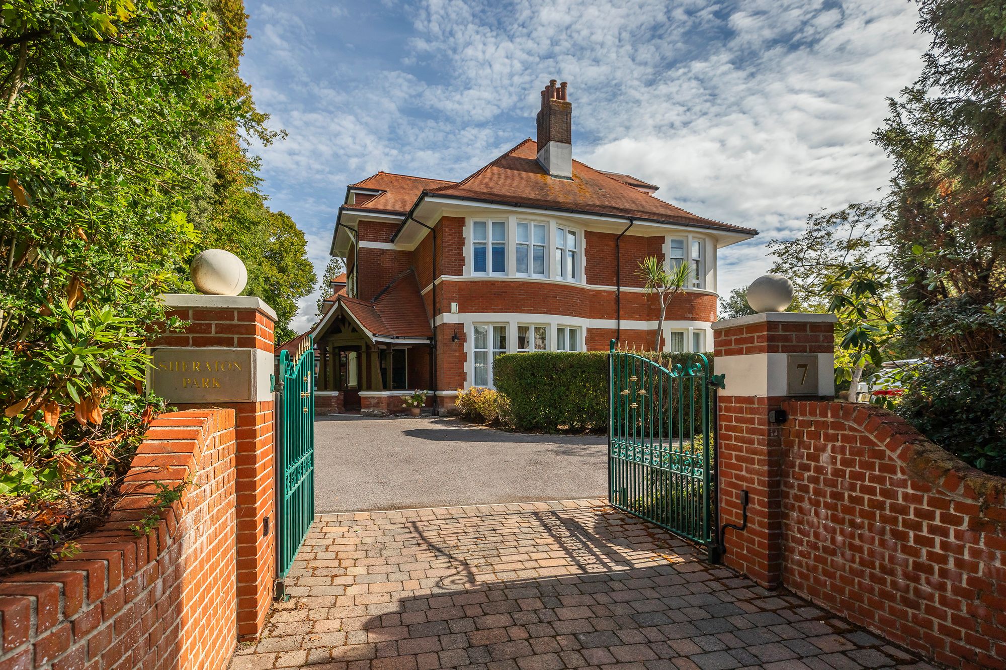 Sheraton Park, Milner Road, West Cliff, Bournemouth, BH4