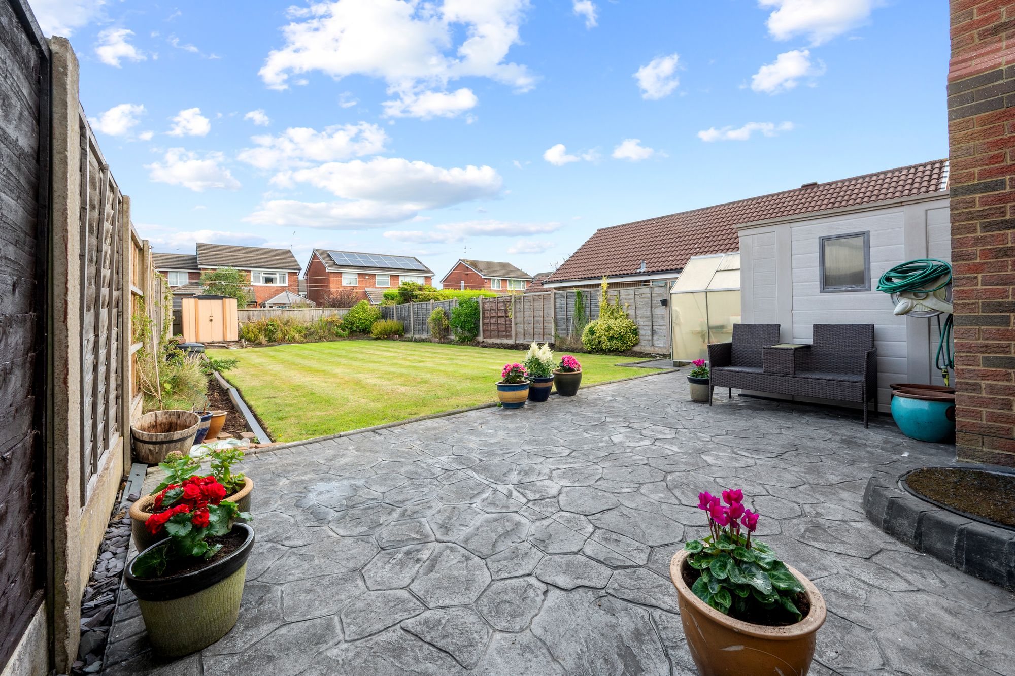 Lincoln Close, Woolston, WA1