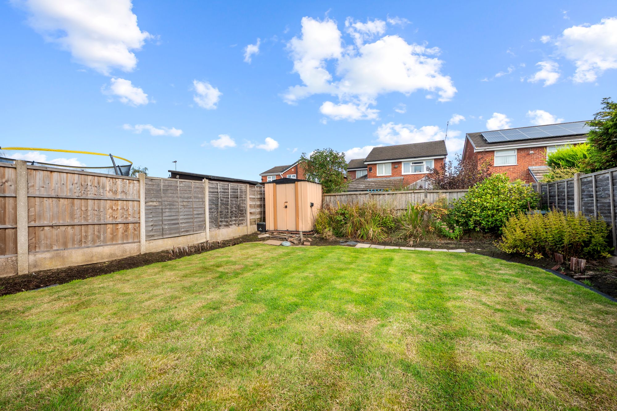 Lincoln Close, Woolston, WA1
