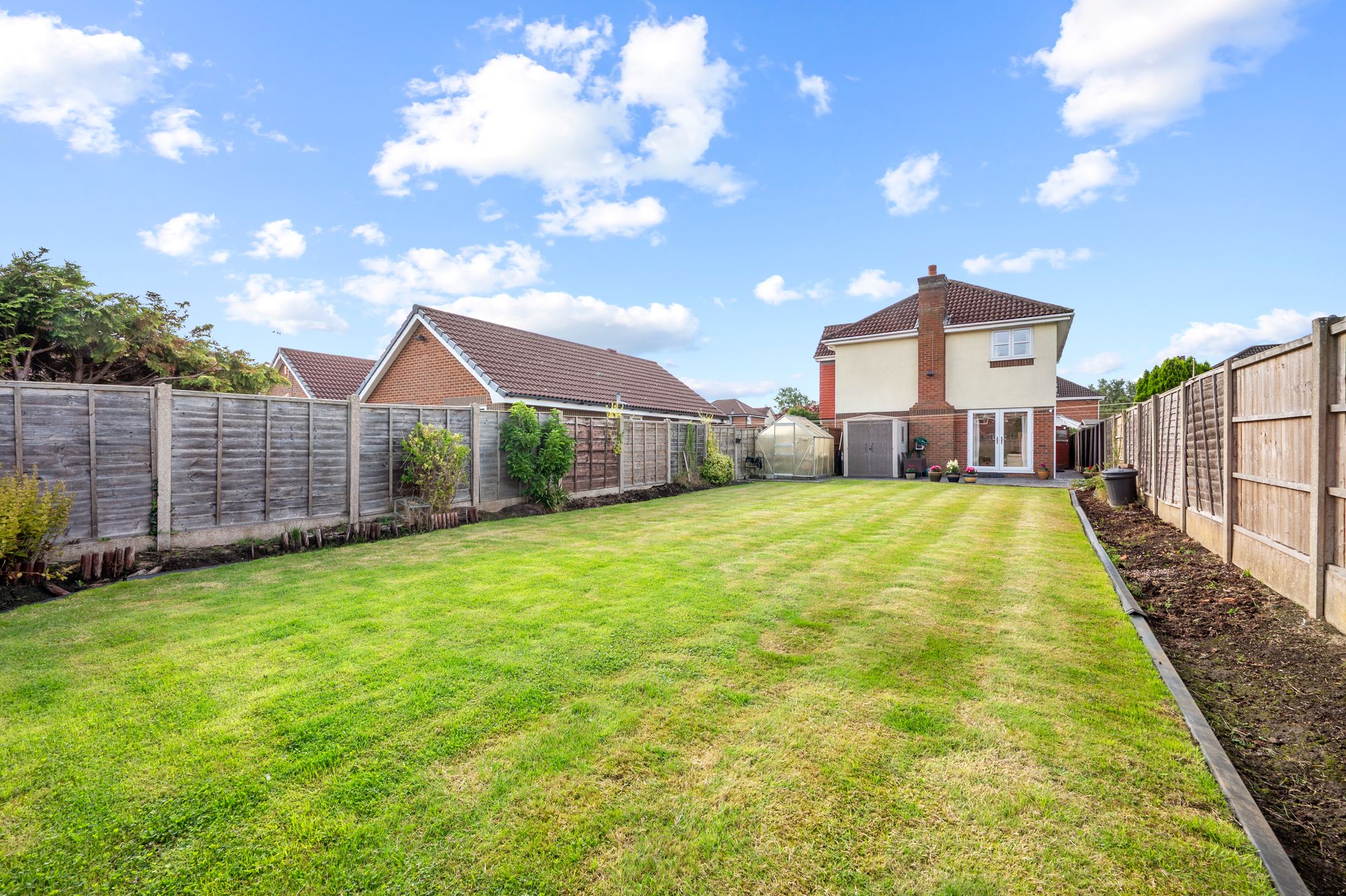 Lincoln Close, Woolston, WA1