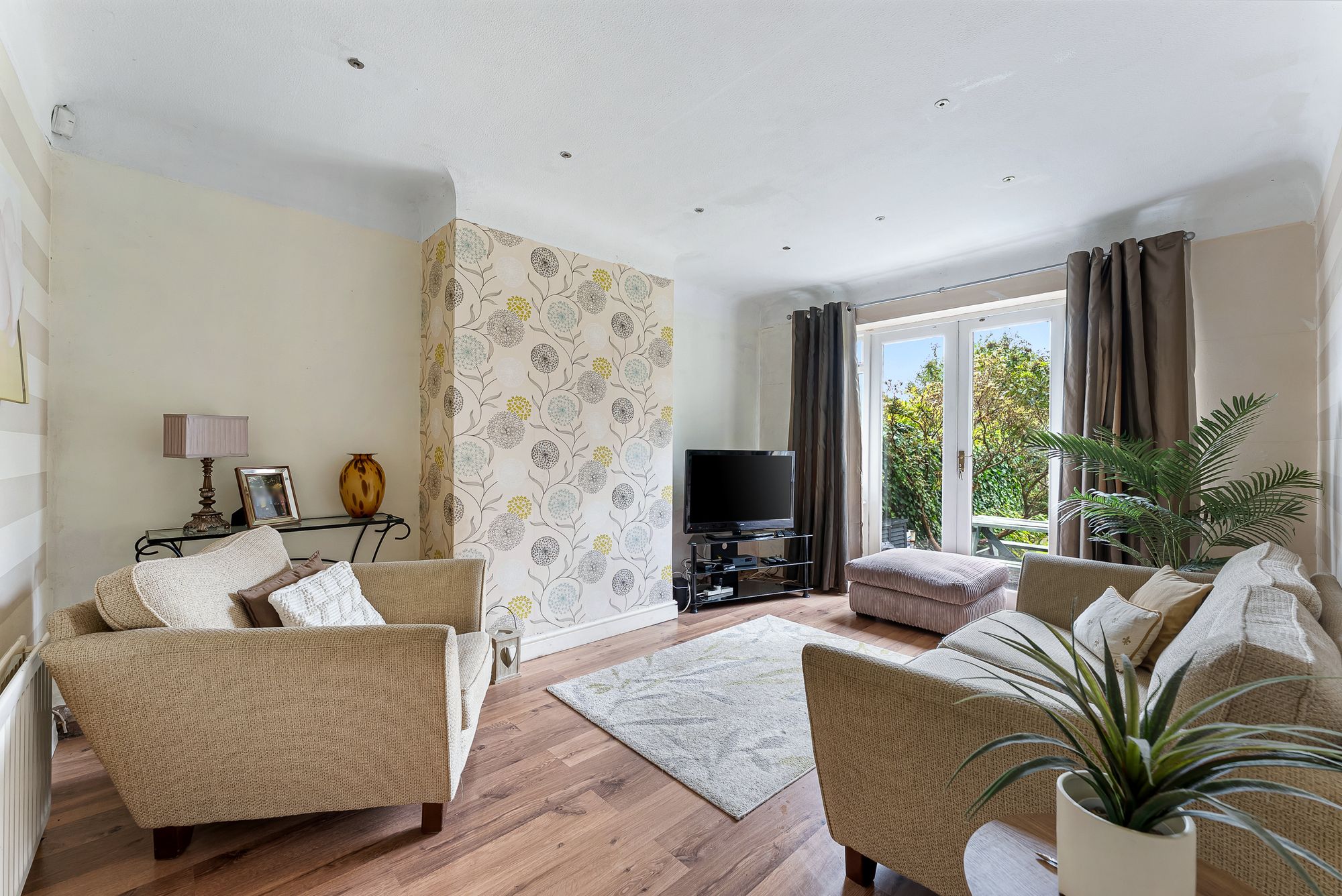 Addison Square, Widnes, WA8