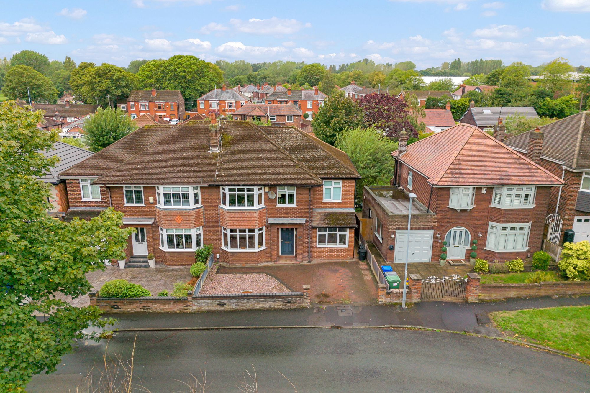 Addison Square, Widnes, WA8