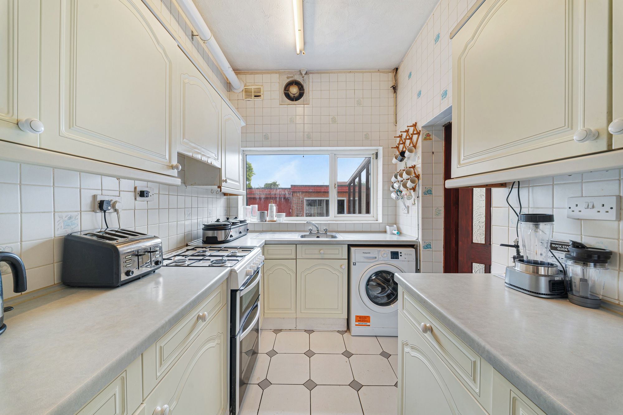 Upton Lane, Widnes, WA8