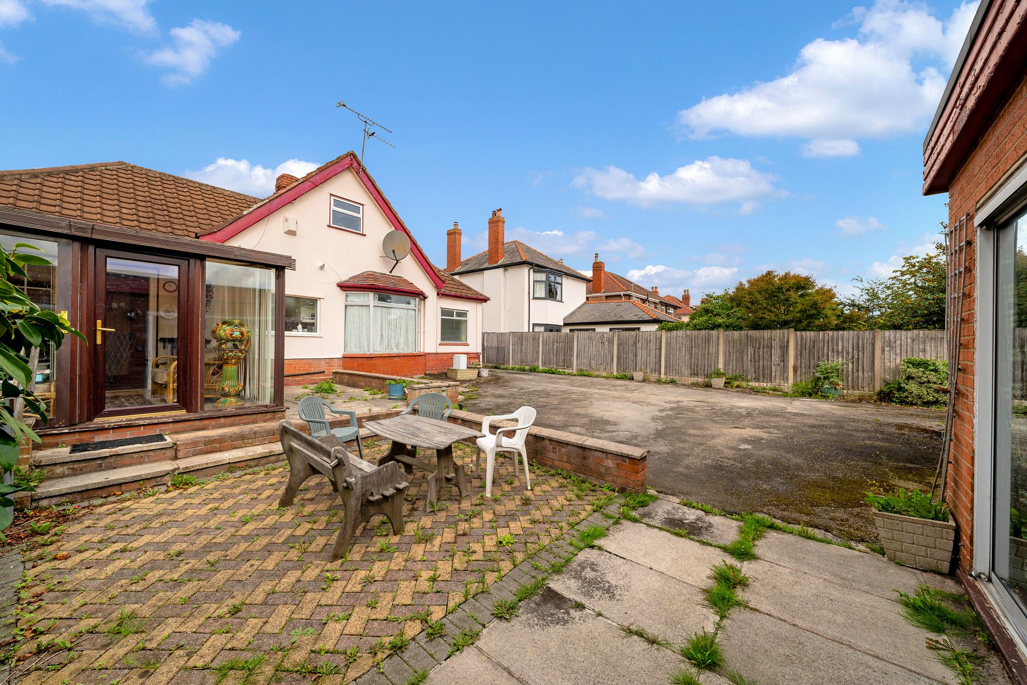 Upton Lane, Widnes, WA8