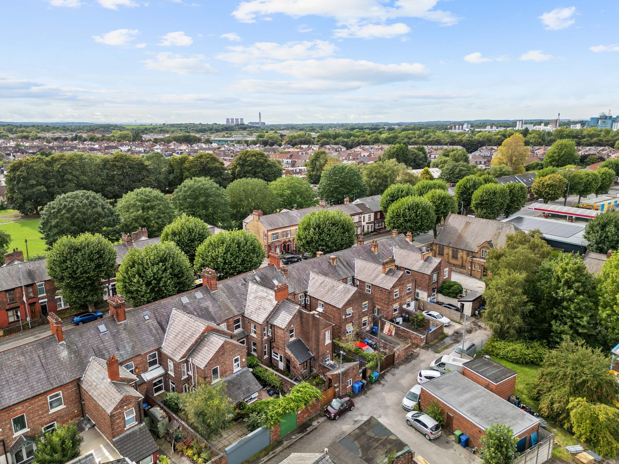 Wilderspool Causeway, Warrington, WA4