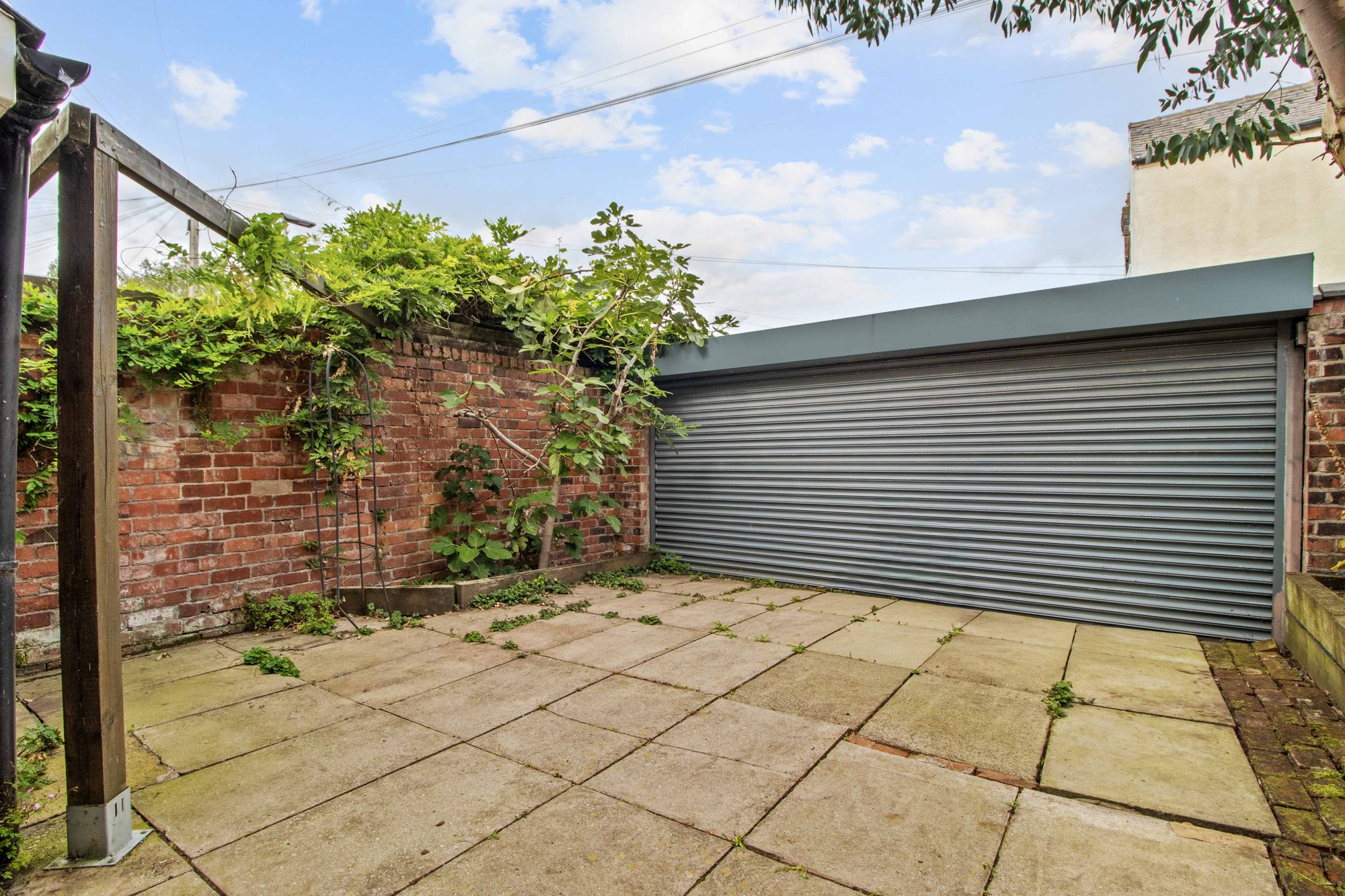 Wilderspool Causeway, Warrington, WA4