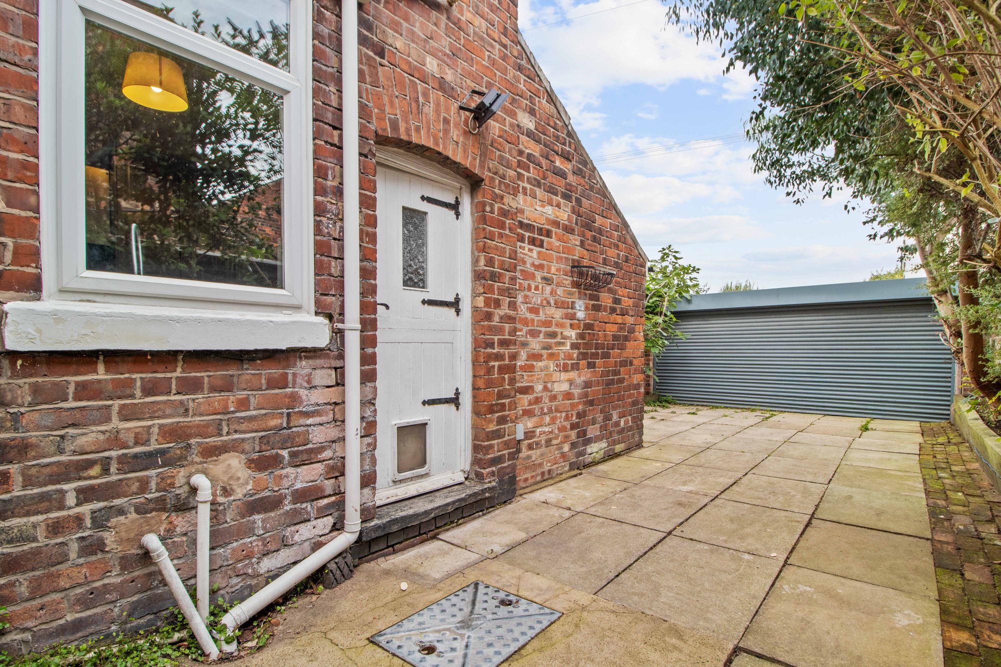 Wilderspool Causeway, Warrington, WA4