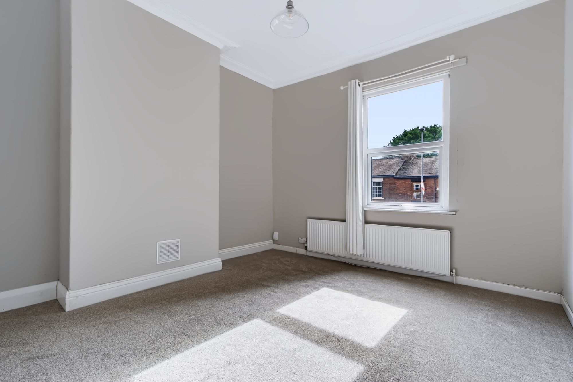 Wilderspool Causeway, Warrington, WA4