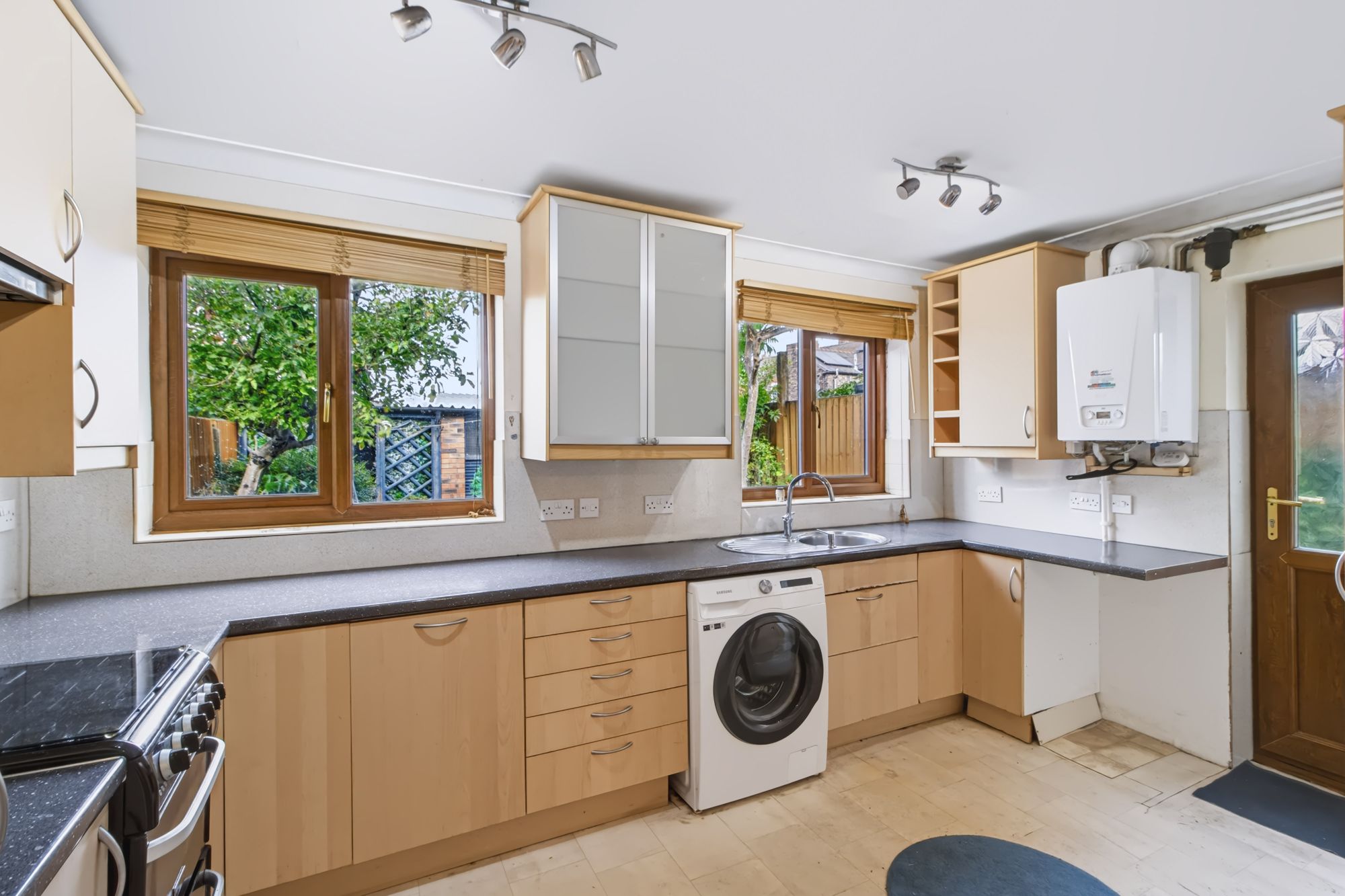 Park Avenue, Warrington, WA4