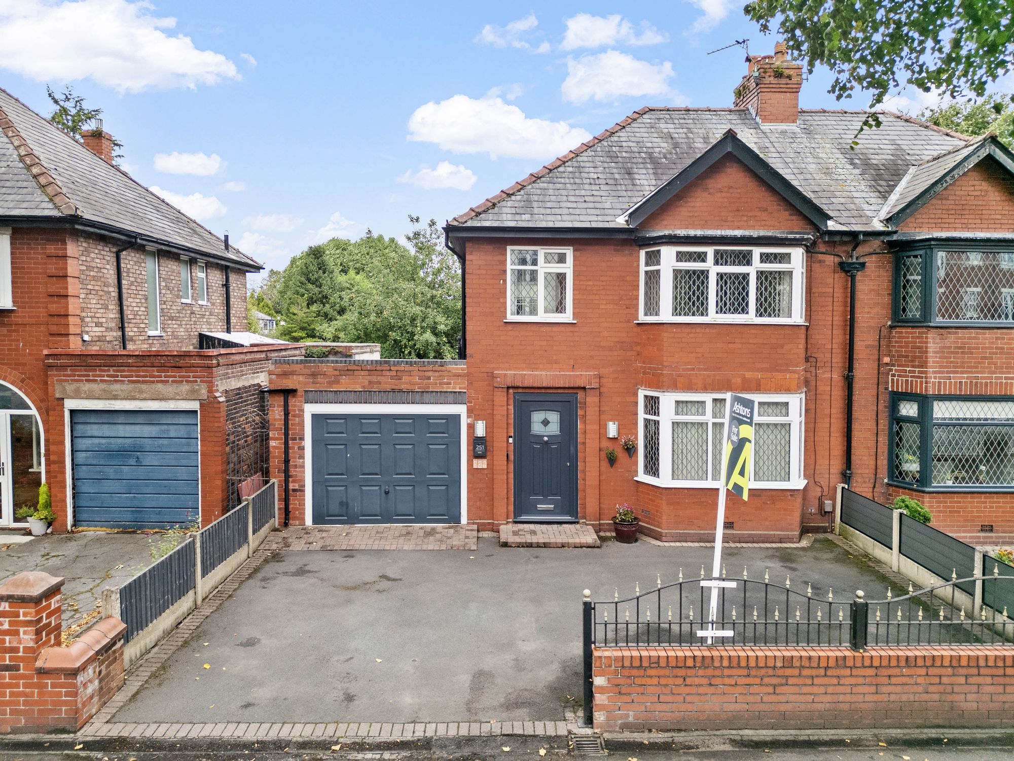 Wilderspool Causeway, Warrington, WA4