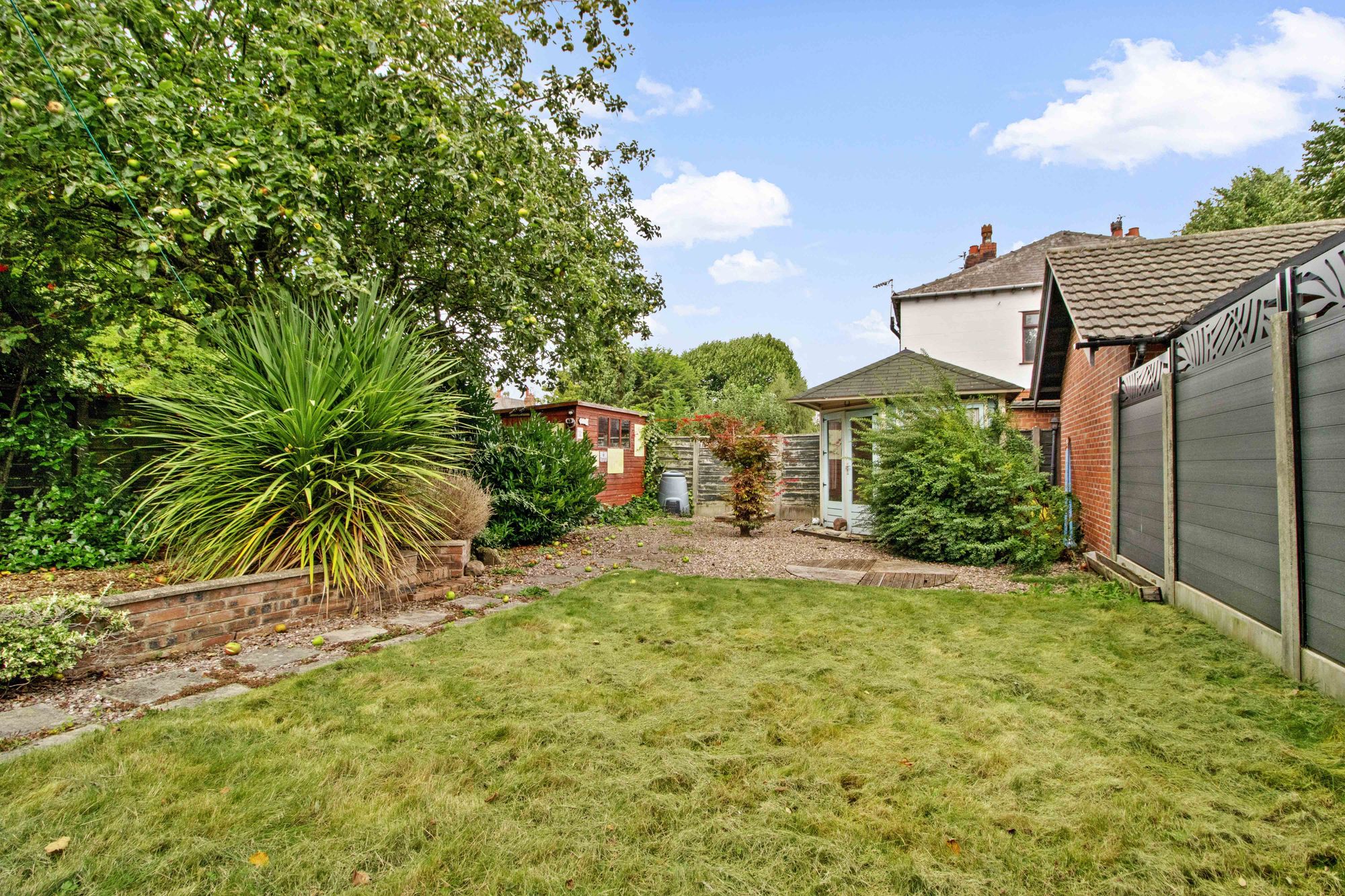 Wilderspool Causeway, Warrington, WA4