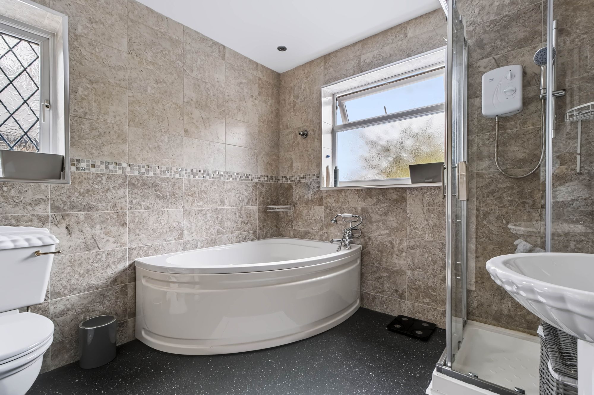 Wilderspool Causeway, Warrington, WA4