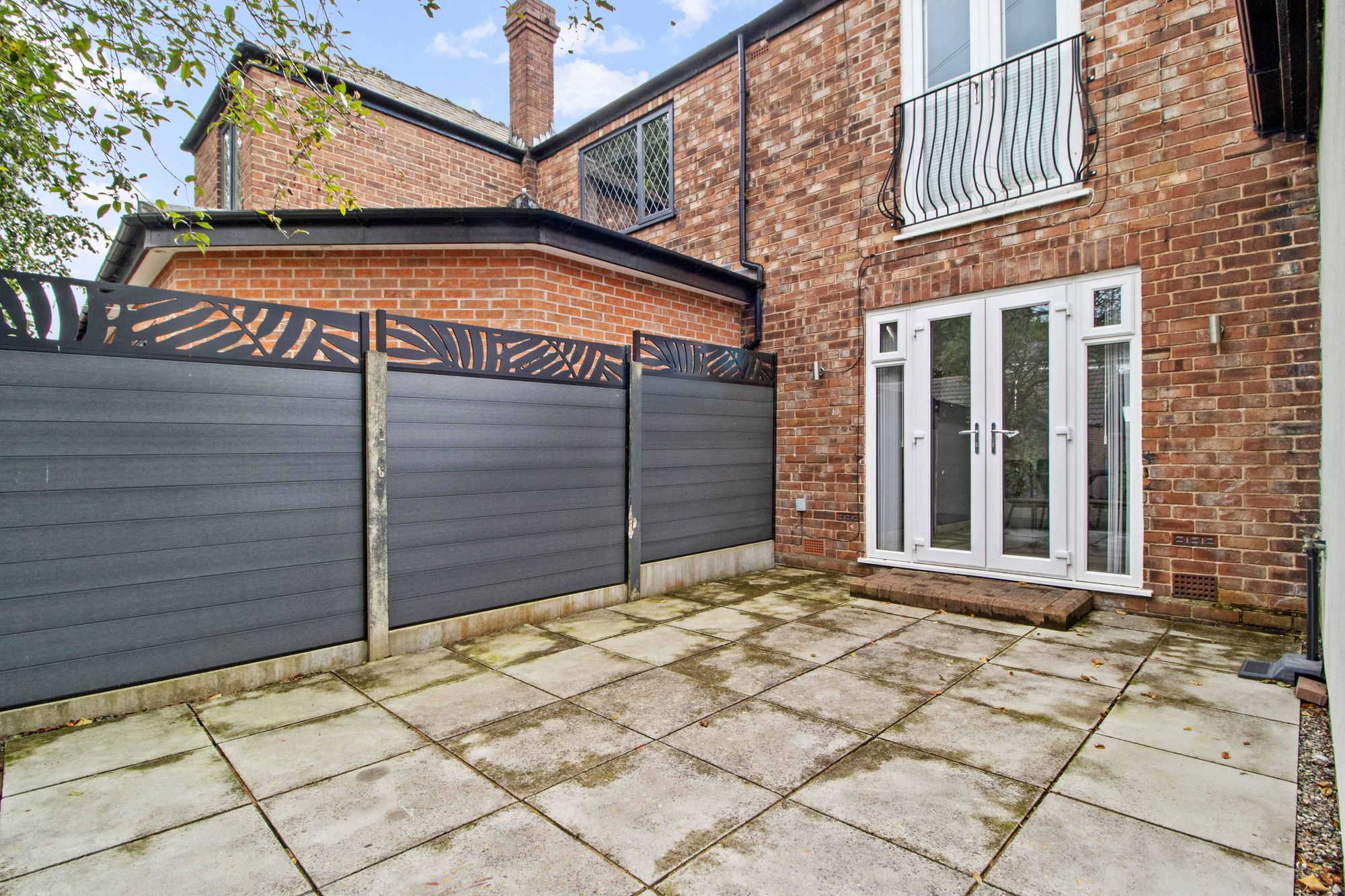 Wilderspool Causeway, Warrington, WA4