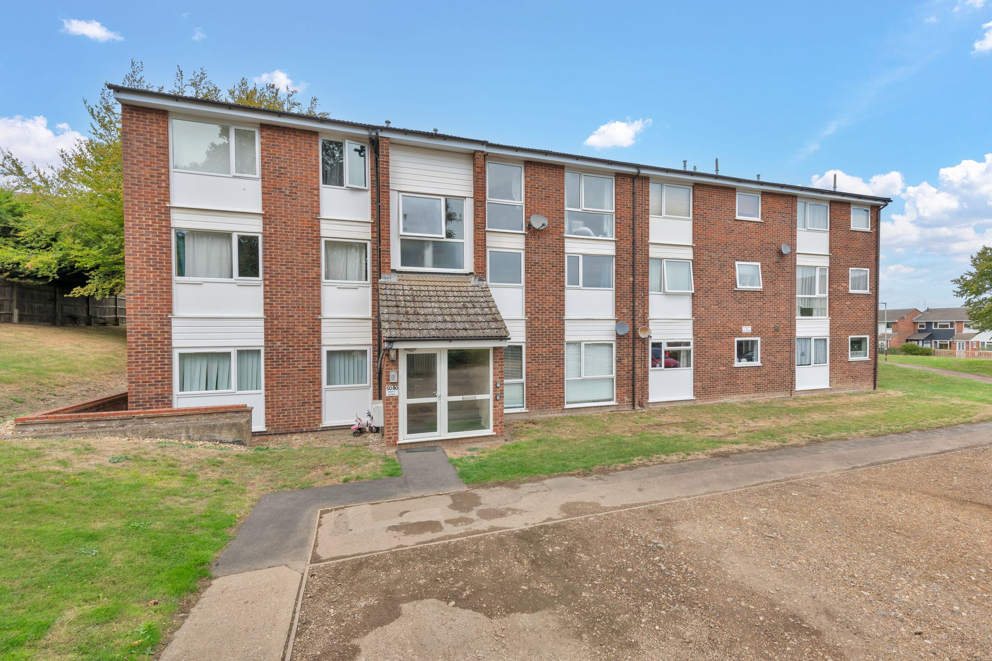Swift Close, Royston, SG8