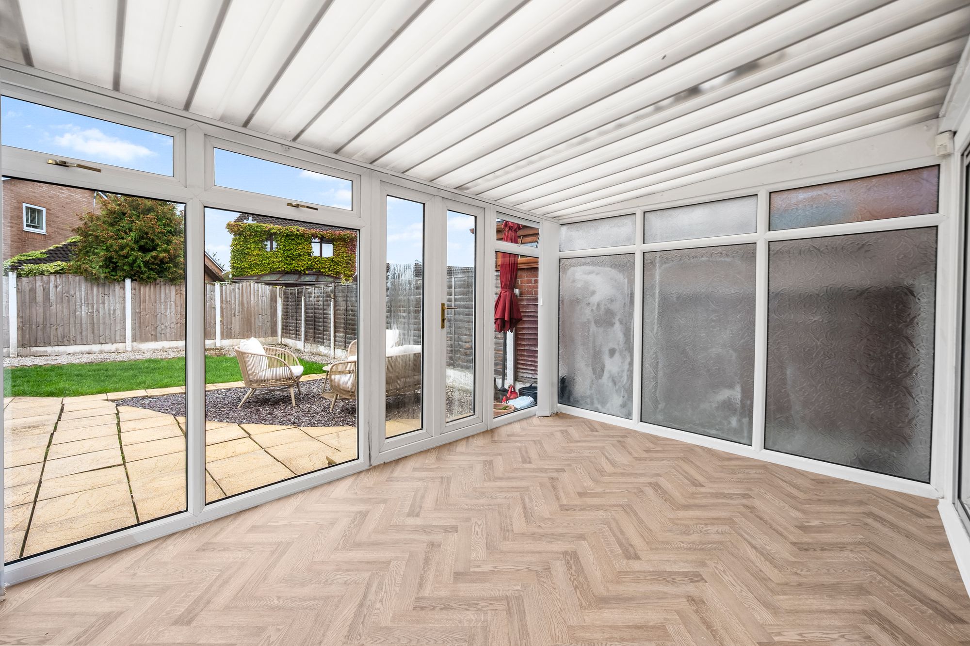 Muirfield Close, Fearnhead, WA2