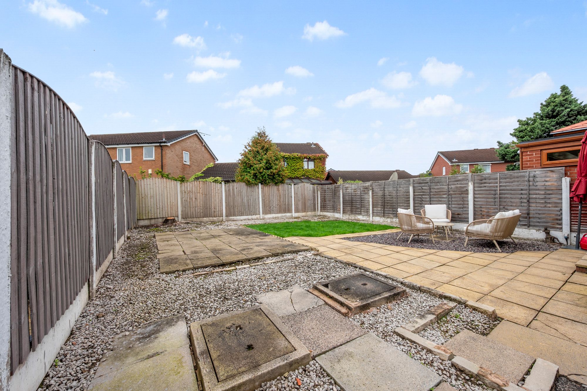 Muirfield Close, Fearnhead, WA2