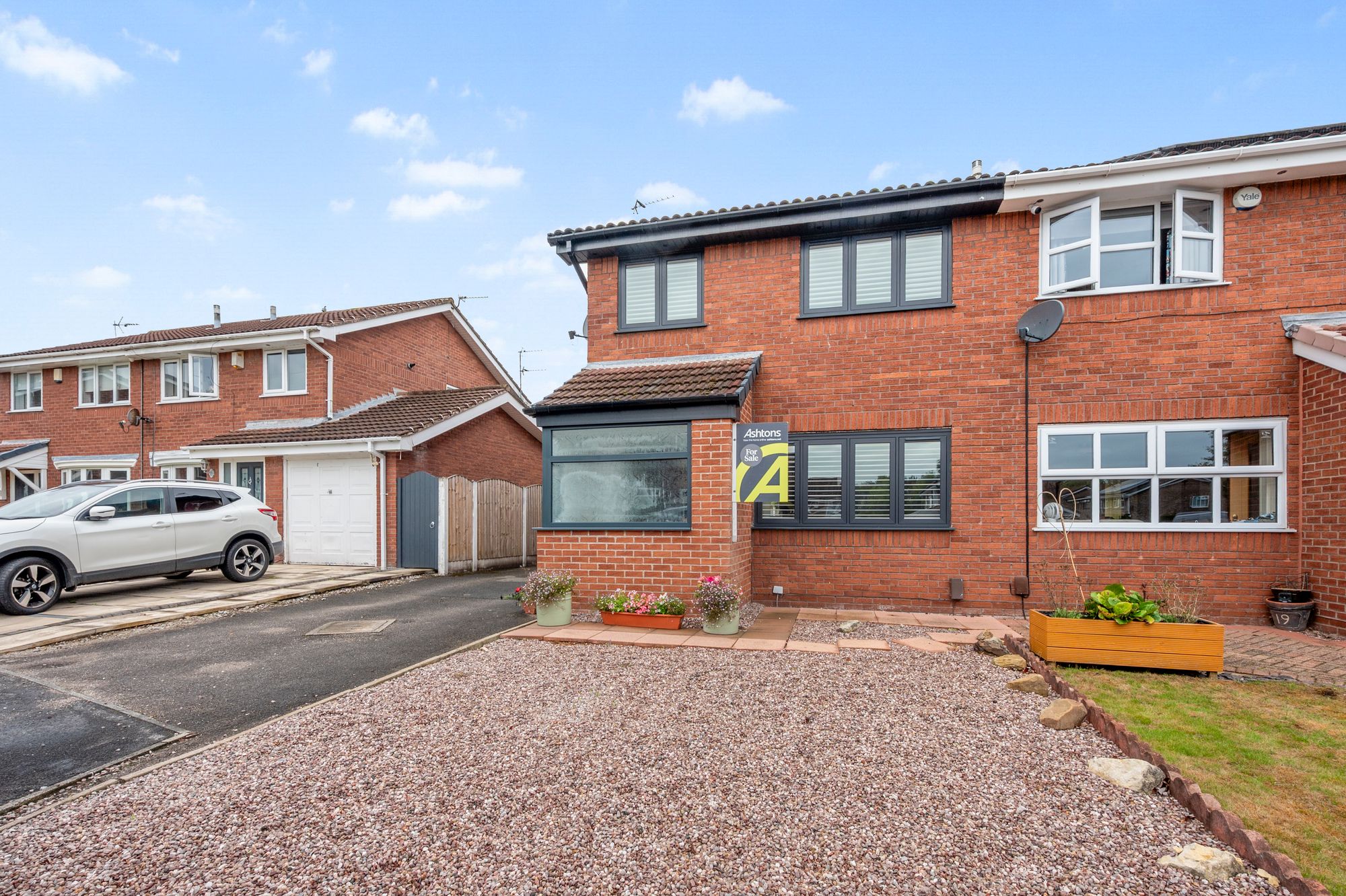 Muirfield Close, Fearnhead, WA2