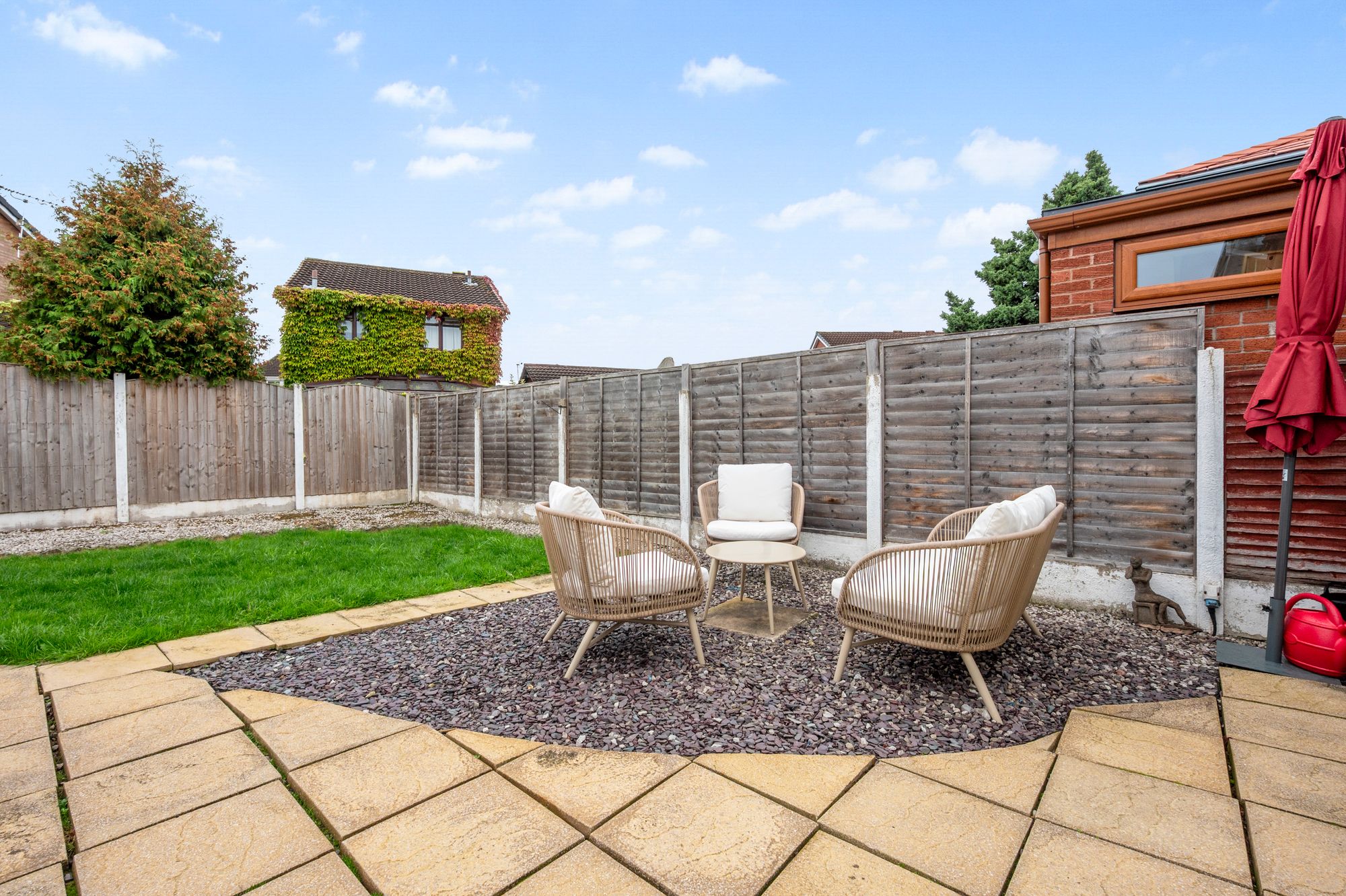 Muirfield Close, Fearnhead, WA2