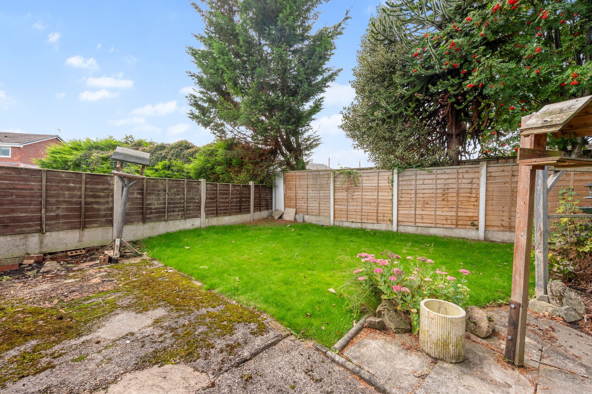 Ivy Road, Woolston, WA1