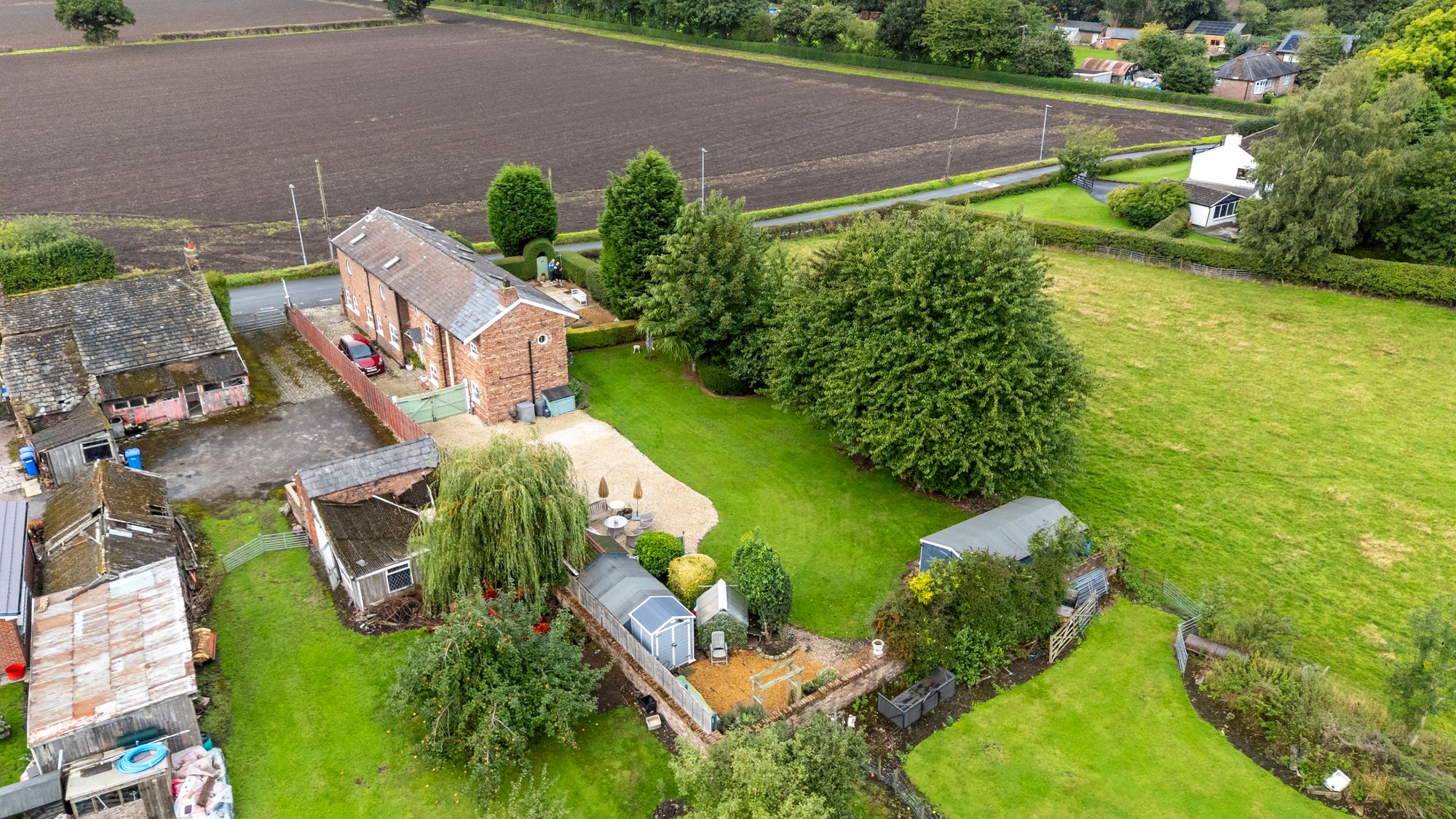 Mill House Lane, Croft, WA3