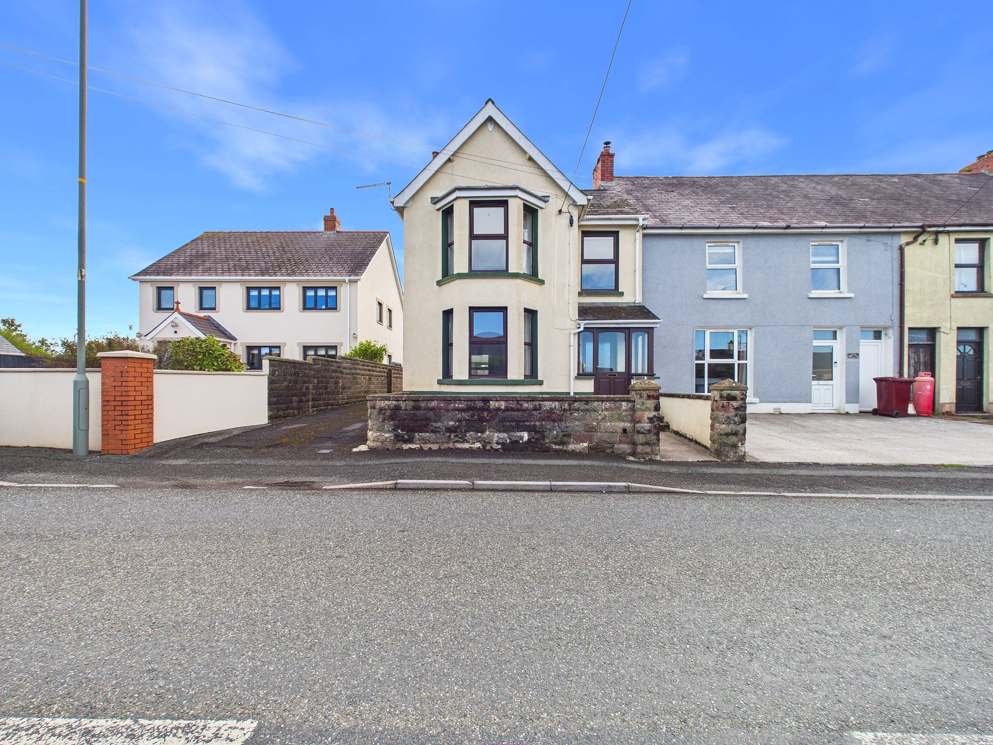 Clynderwen, SA66