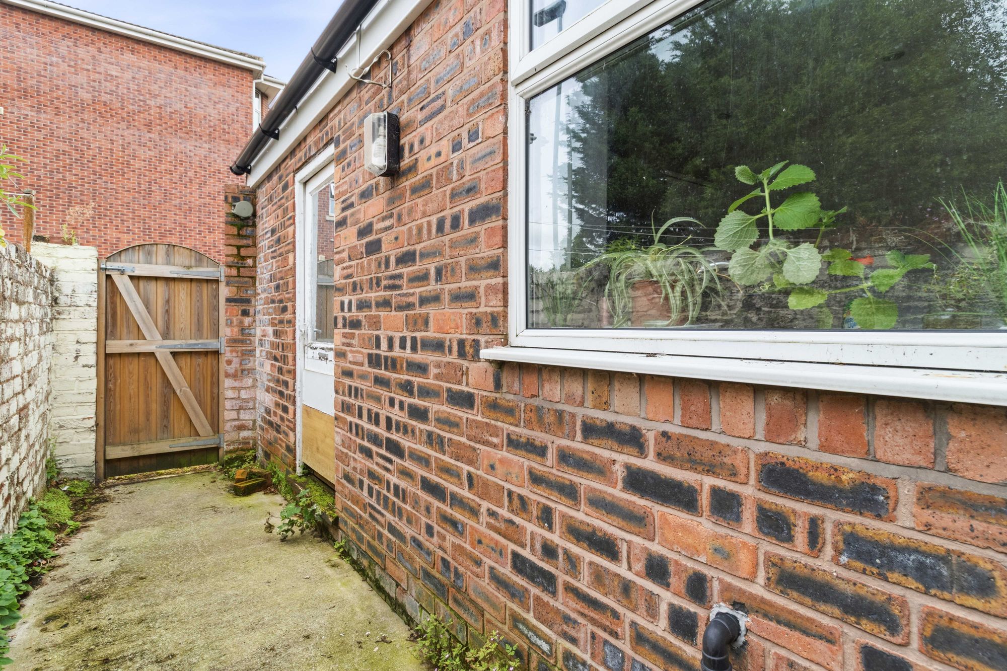 Lockett Street, Warrington, WA4