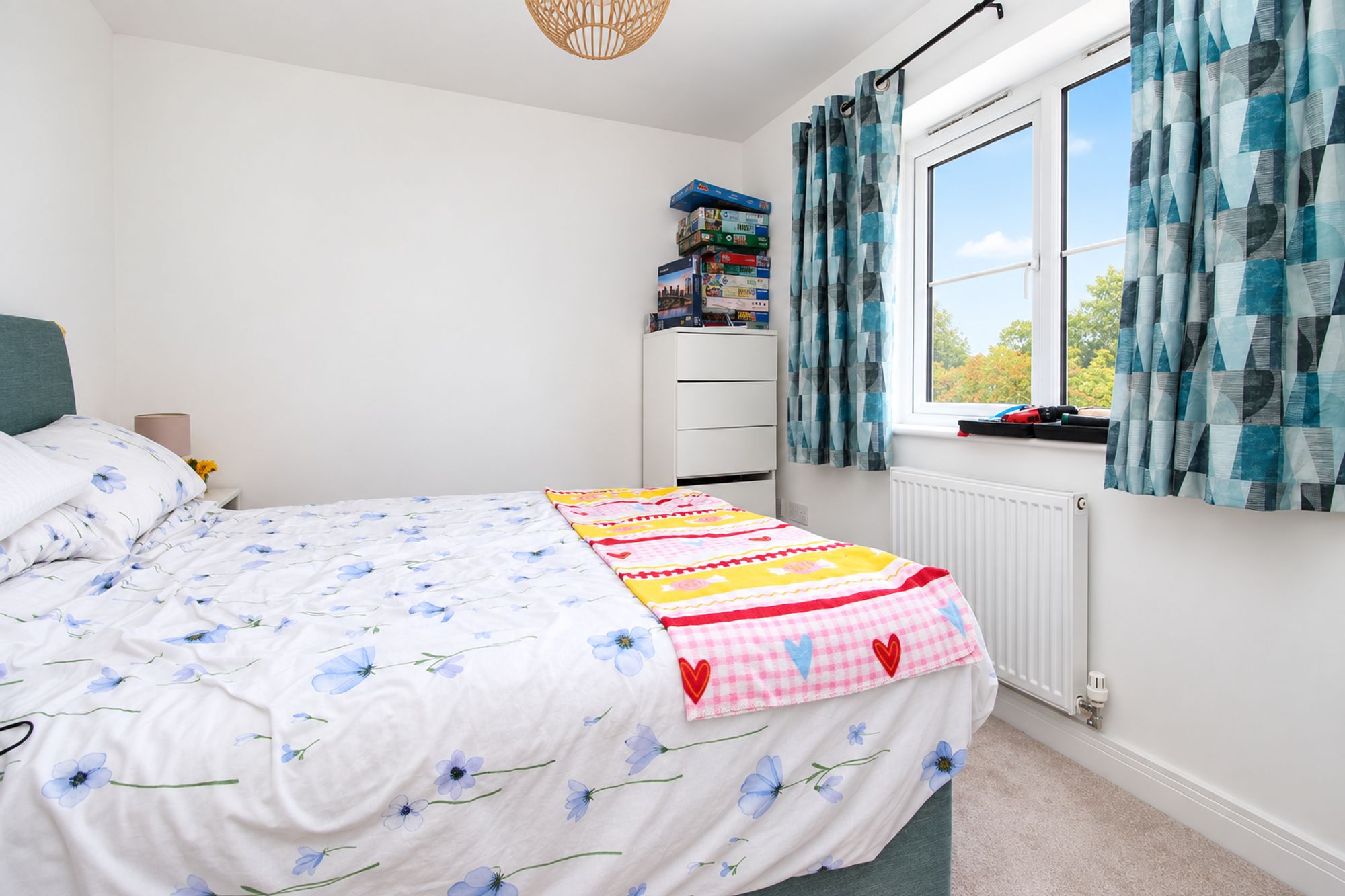 28 Chaffinch Gardens, Botley