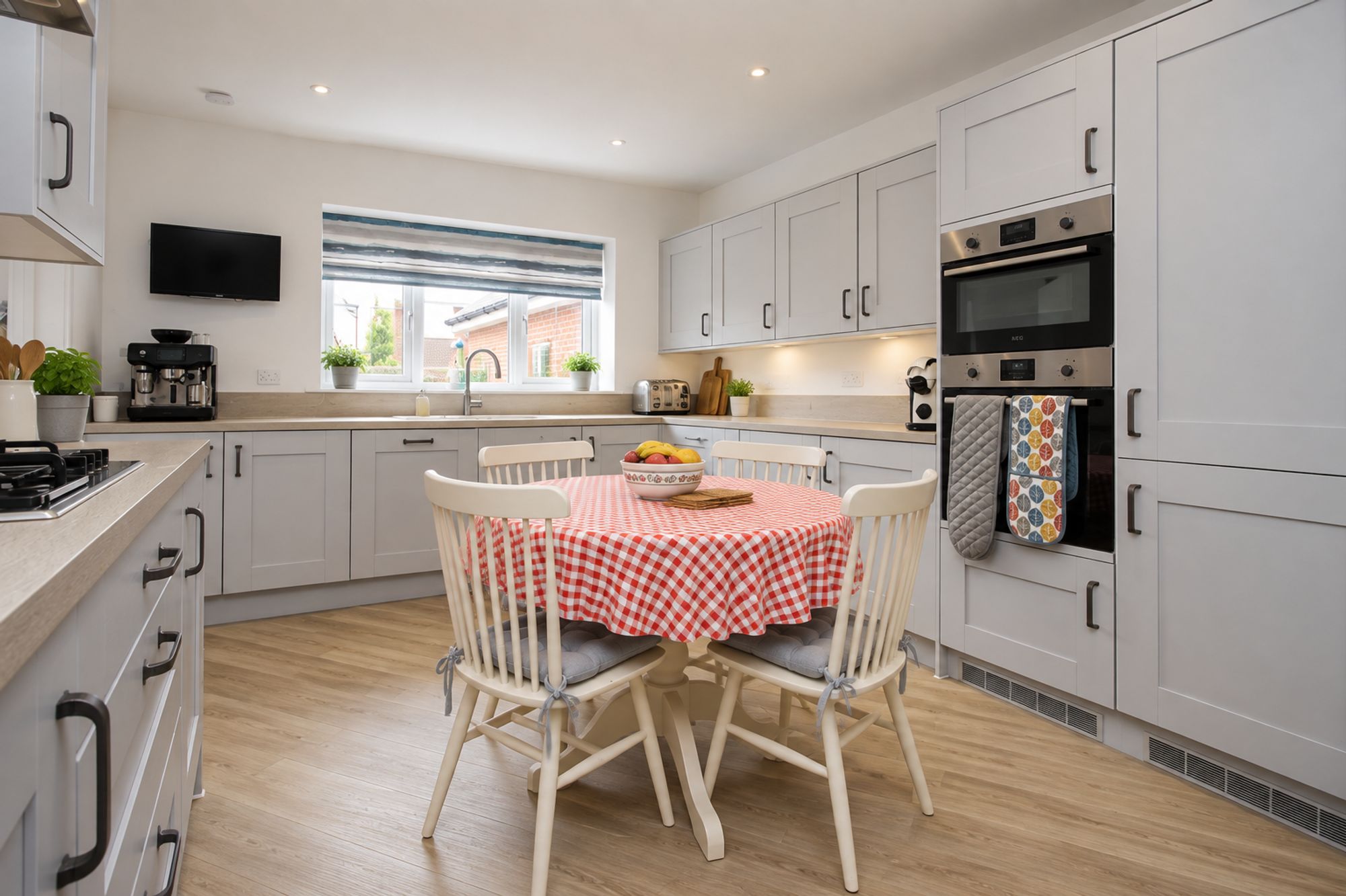 28 Chaffinch Gardens, Botley