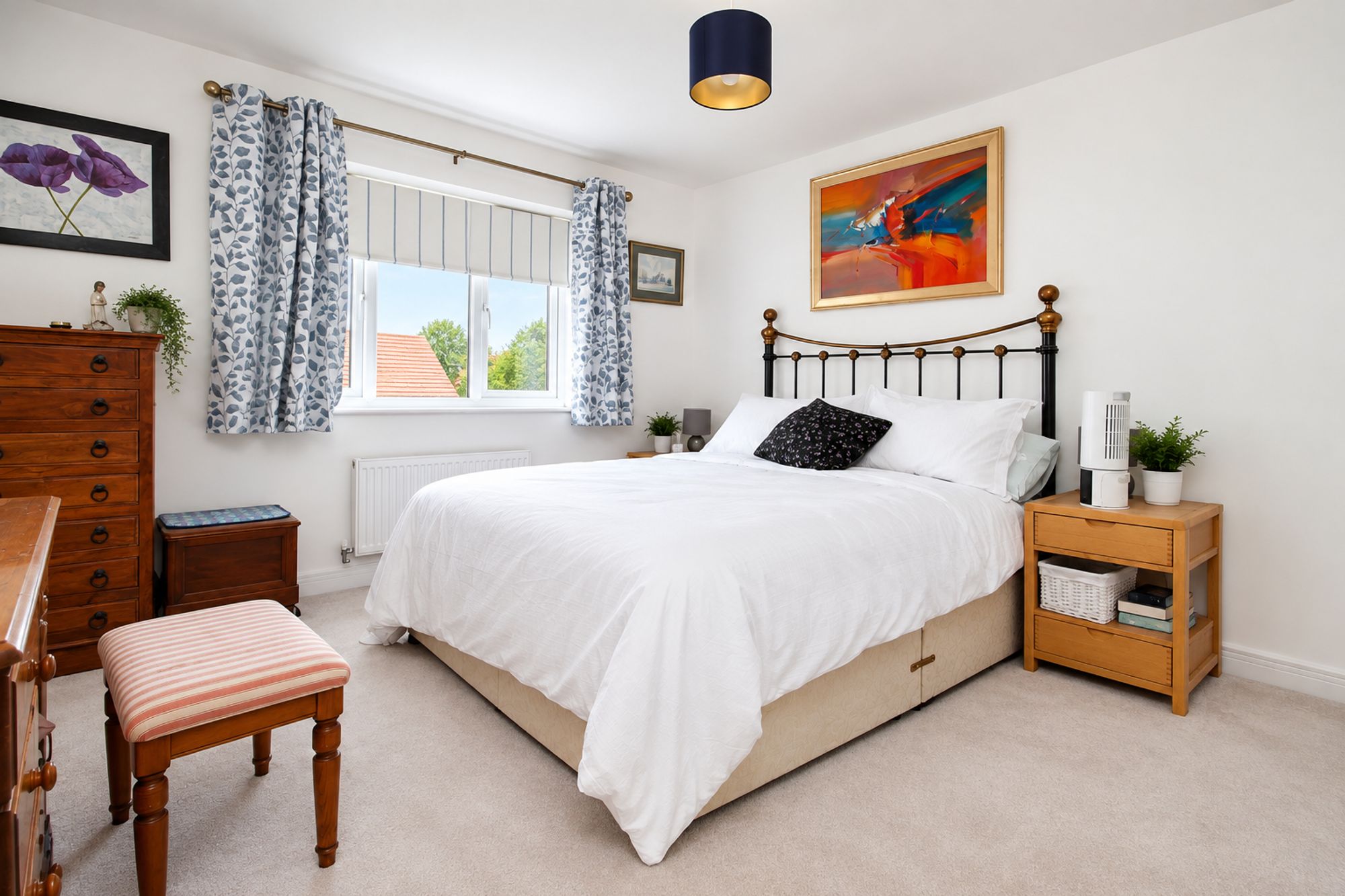 28 Chaffinch Gardens, Botley