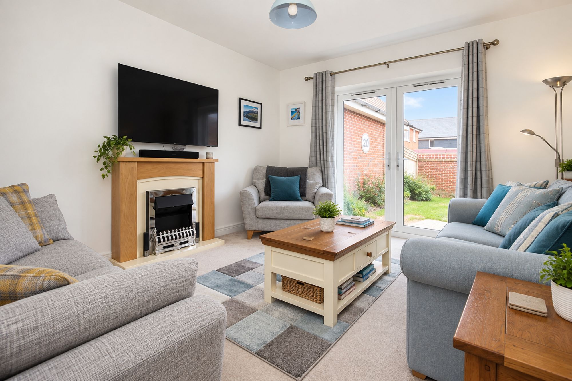 28 Chaffinch Gardens, Botley