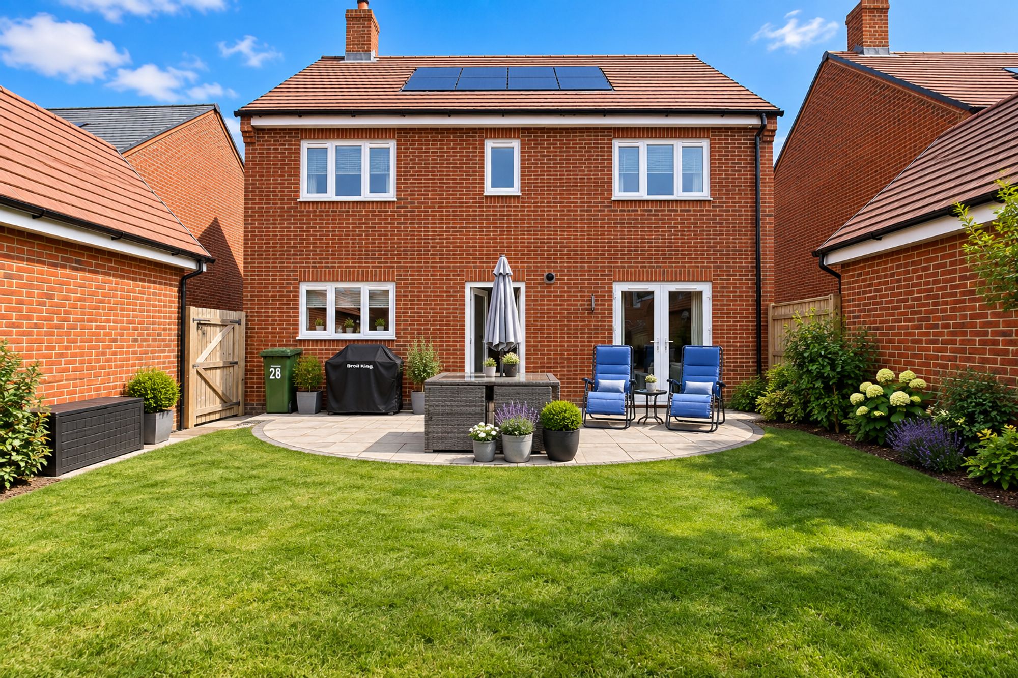 28 Chaffinch Gardens, Botley