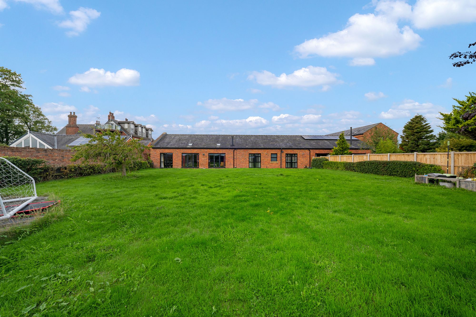 Bradley Lane, Burtonwood, WA5