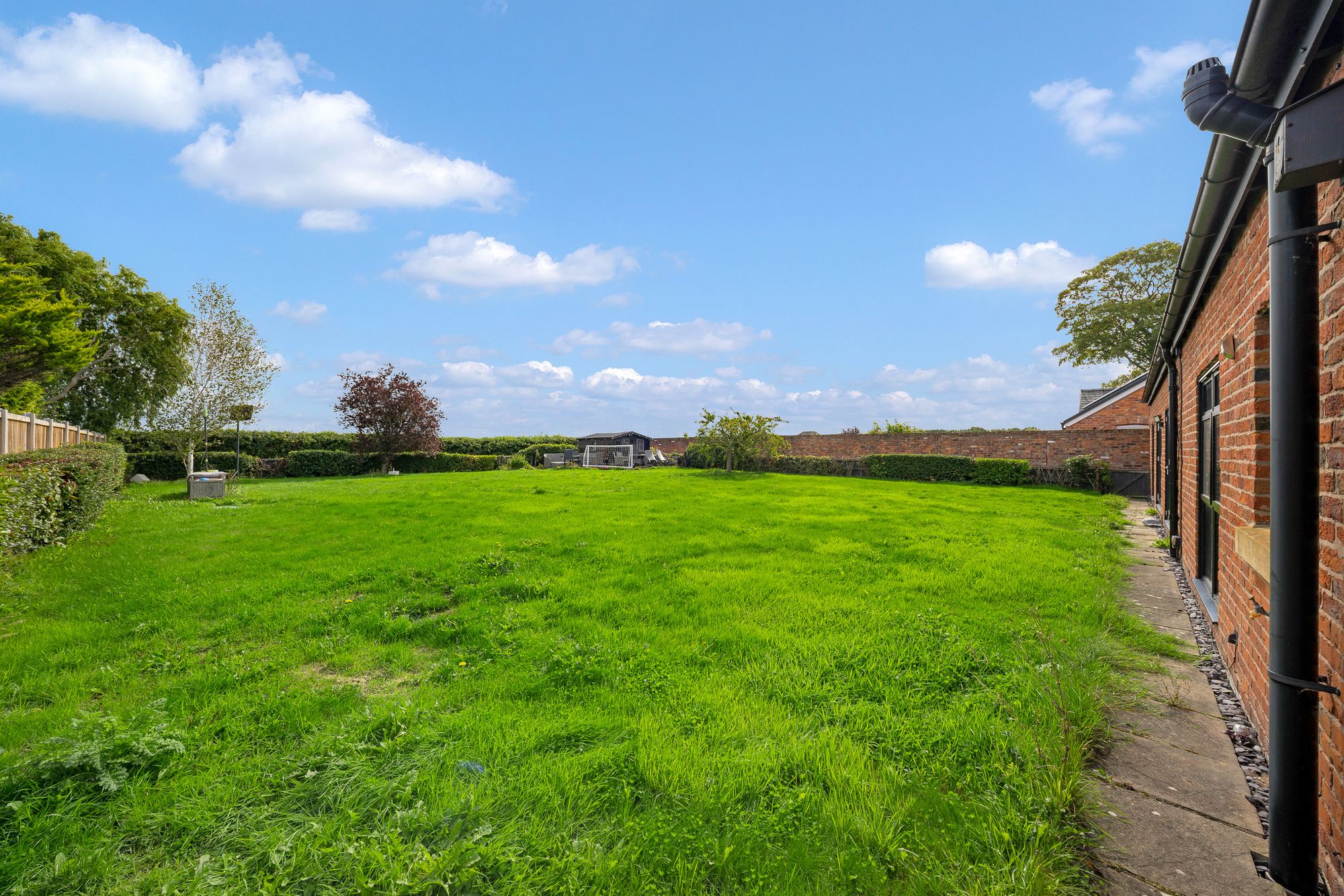 Bradley Lane, Burtonwood, WA5
